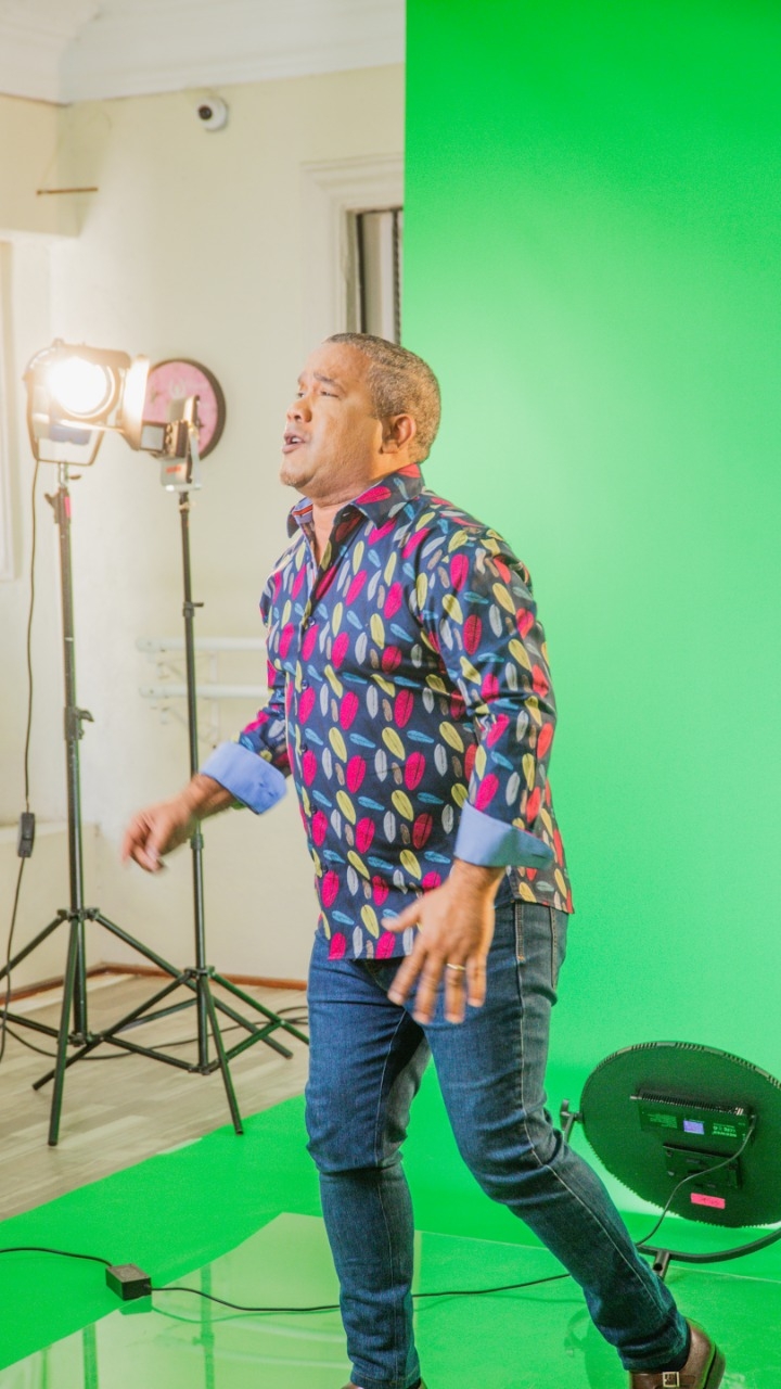 Héctor Acosta realiza video nueva bachata “Pa que me Perdones”