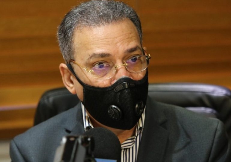 Osiris de León: Es normal que Belfond remueva capa vegetal para explotar calizas en lomas de Bahoruco.