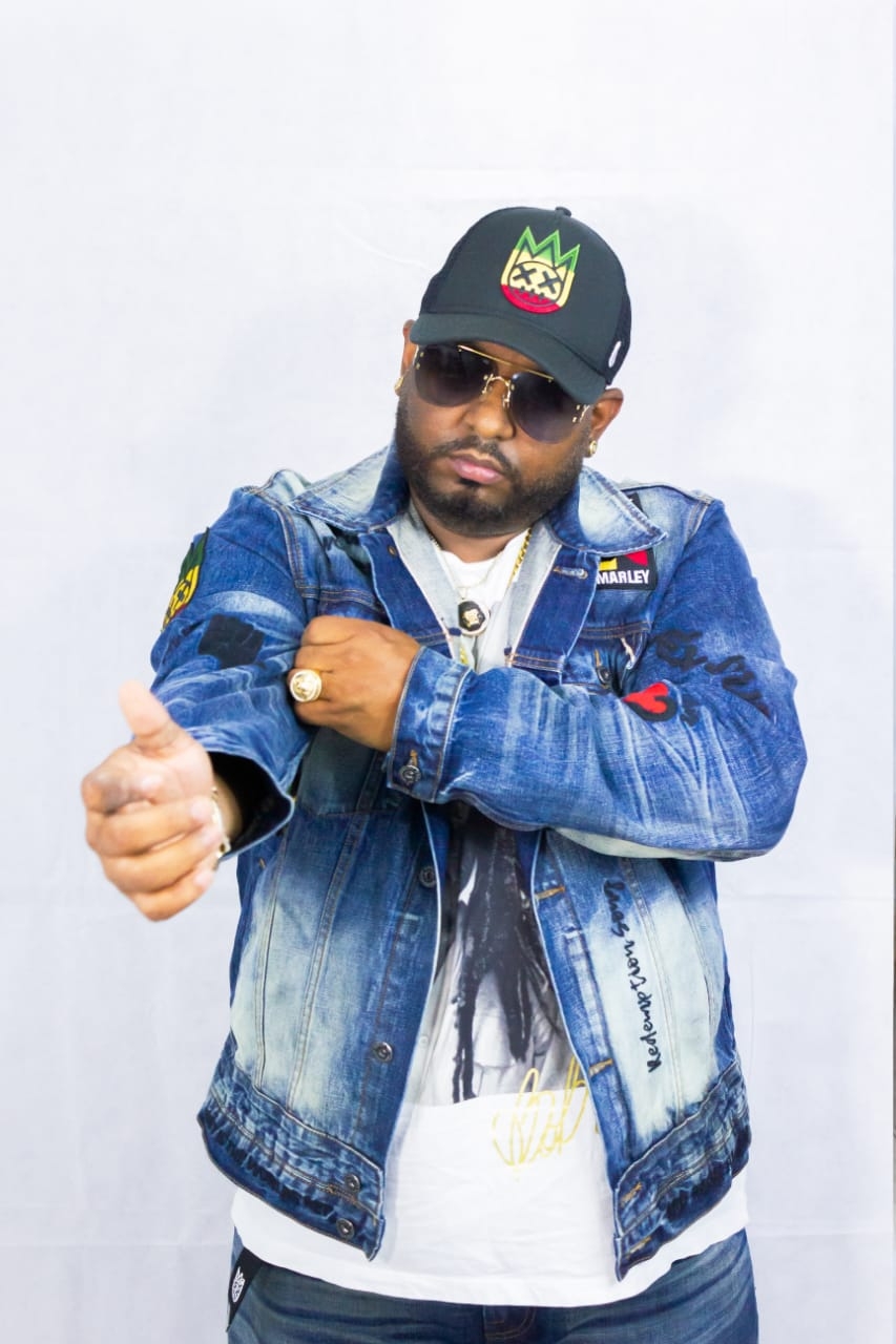 Exmanager de “Los Teke Teke”, Nastar El Patrón, relanza su carrera como cantante