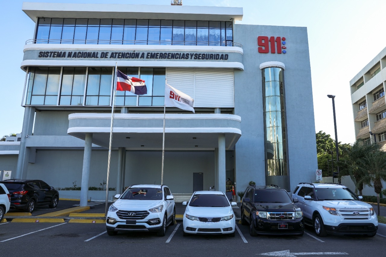 Sistema 9-1-1 colabora con el COE durante la temporada ciclónica