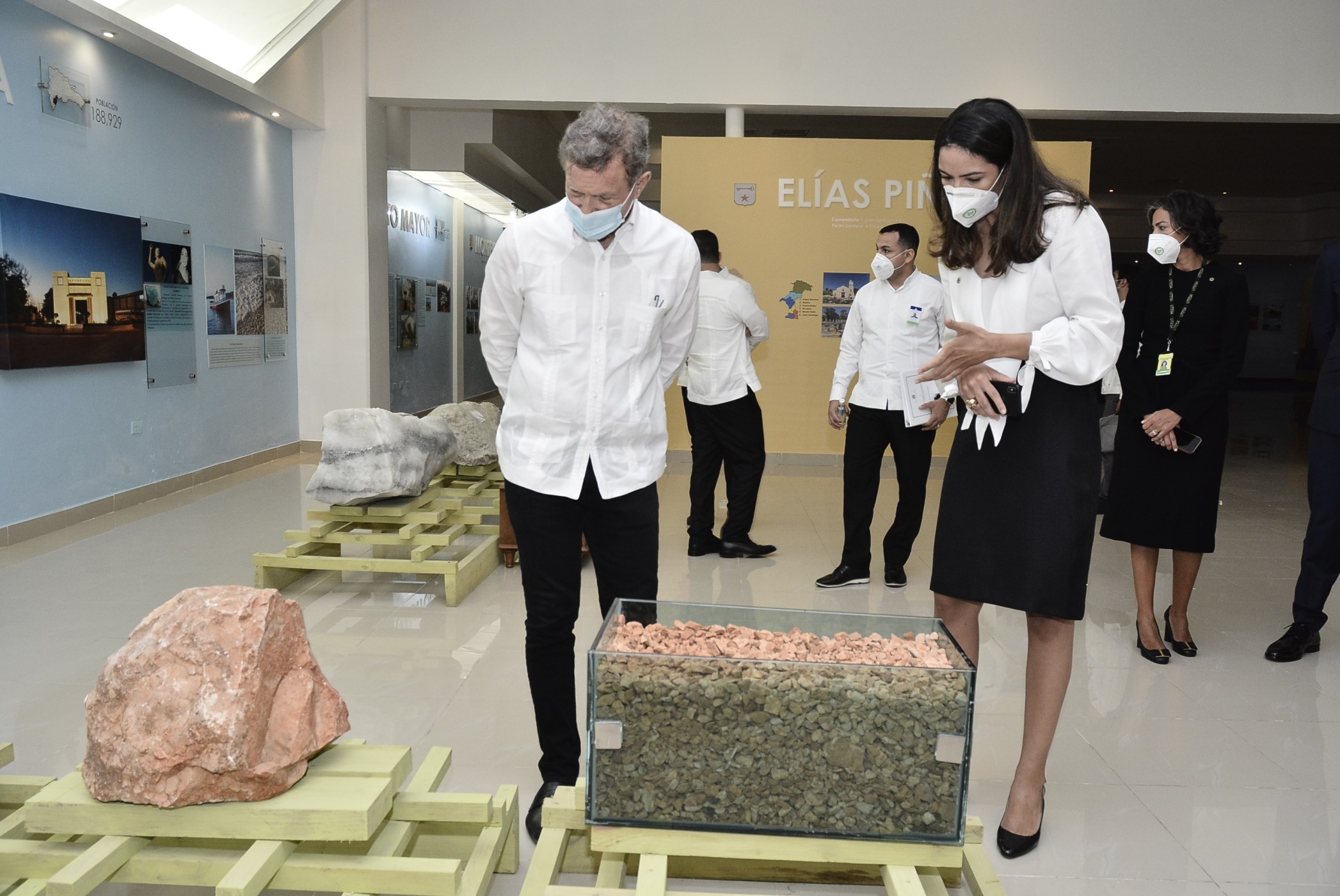 Canciller Roberto Álvarez realiza recorrido Centro de Convenciones y Cultura Dominicana UTESA