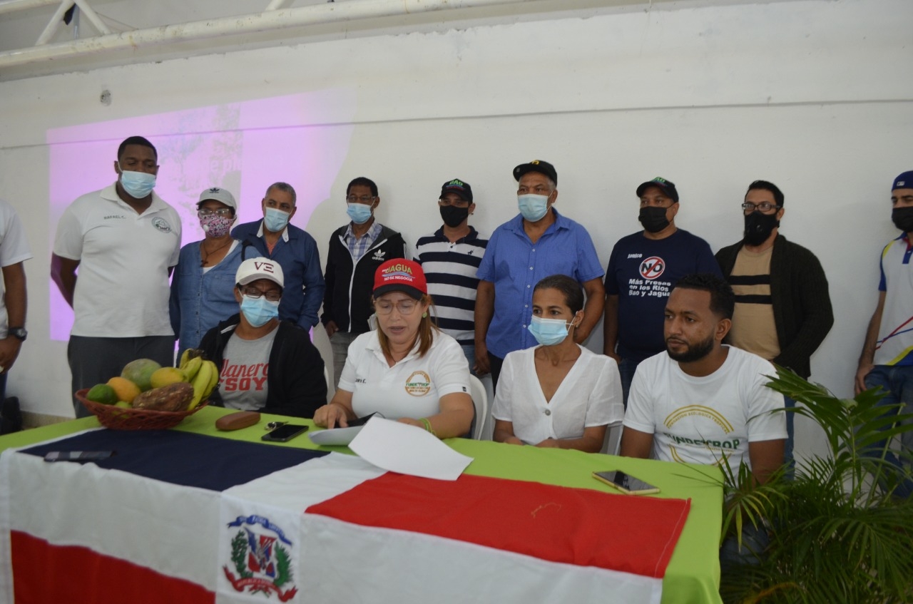Fundación Ecológica Tropical y Comunidades de La Sierra rechazan zona de construccion de presa en las Montañas de la Sierra.