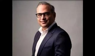 Jeffrey Infante, desmiente que Gobierno del Cambio haya asfaltado más que el PLD