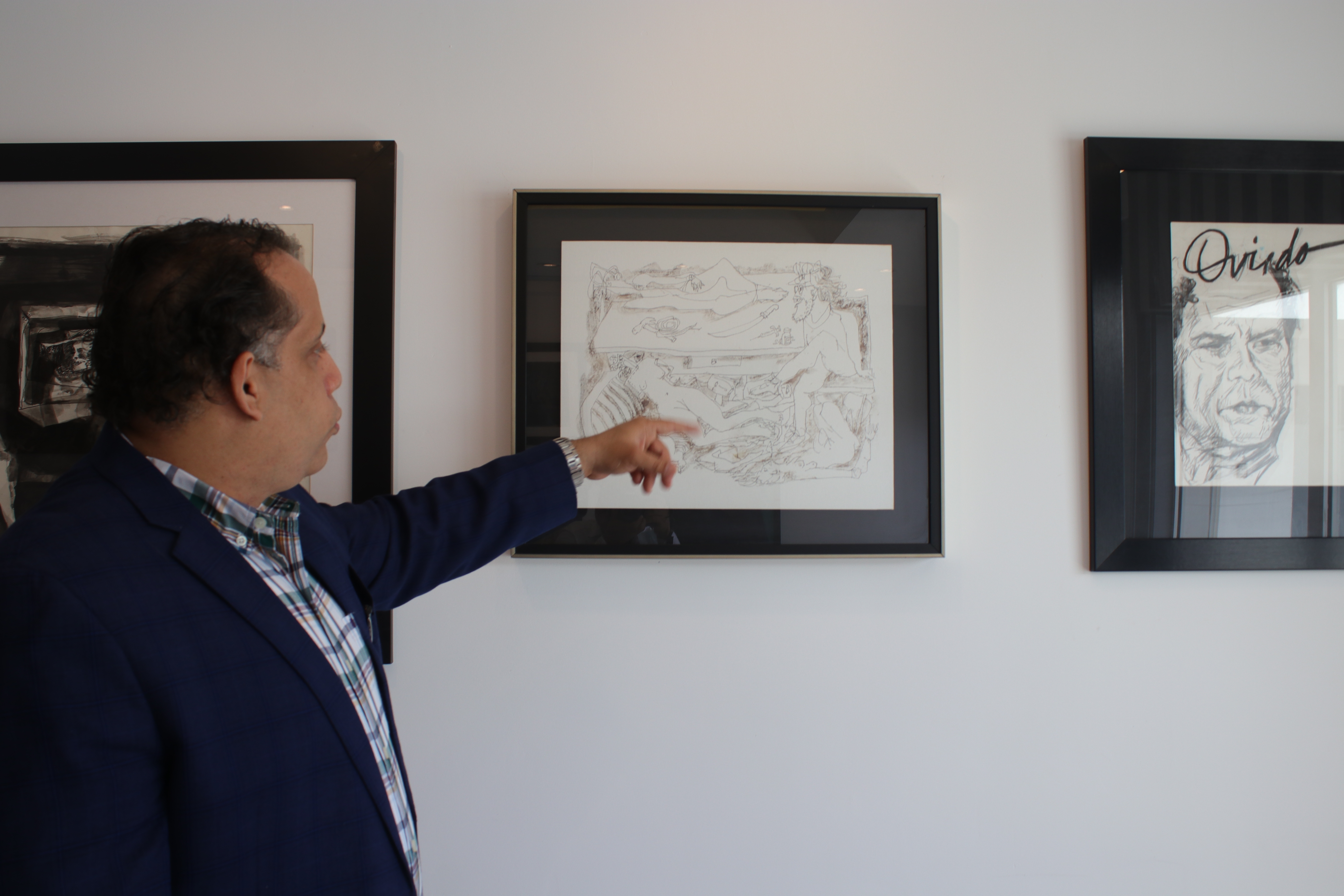 Denuncian falsificación de las obras de arte del artista dominicano Ramón Oviedo