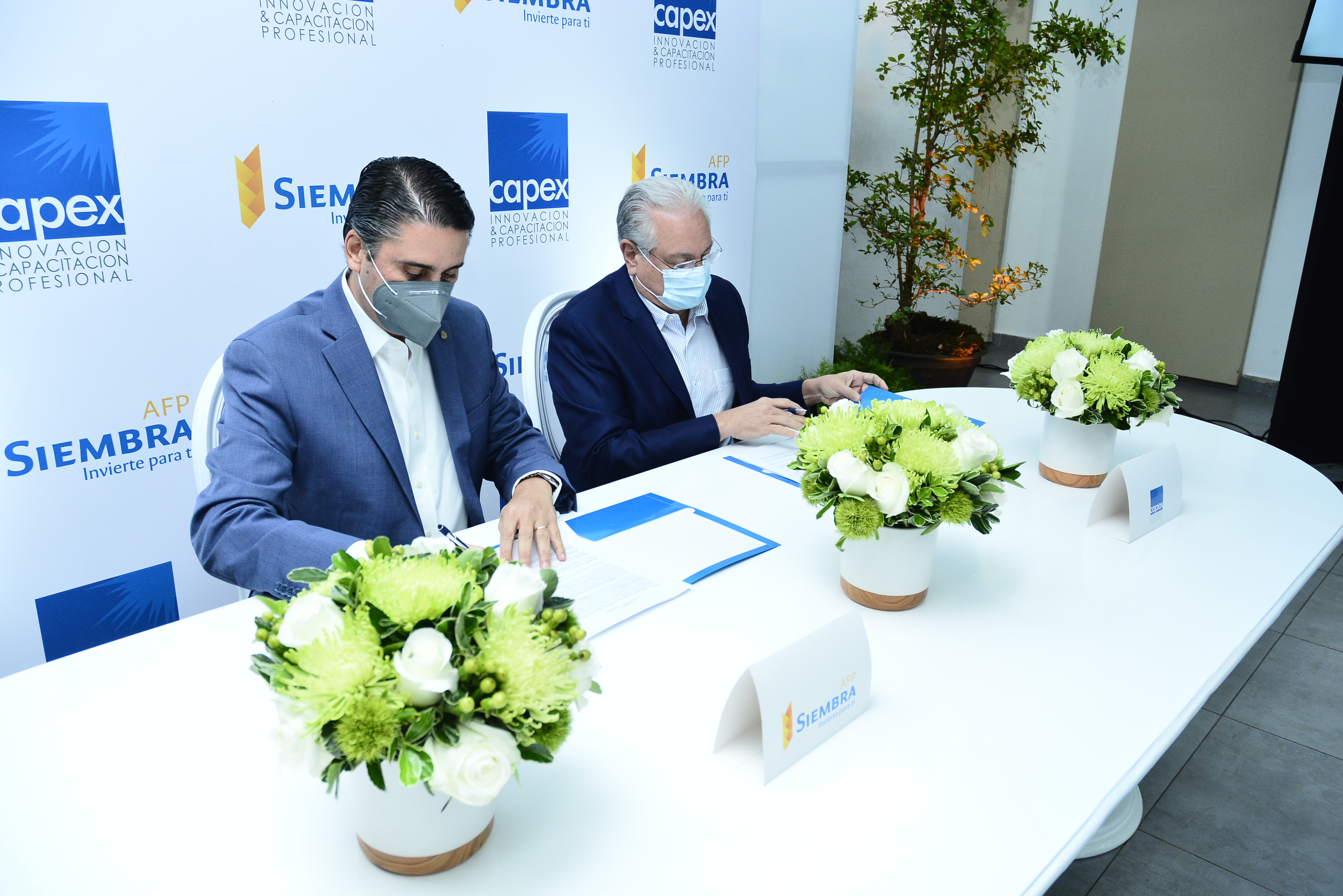 Para elevar capital intelectual, Capex acuerda con AFP Siembra