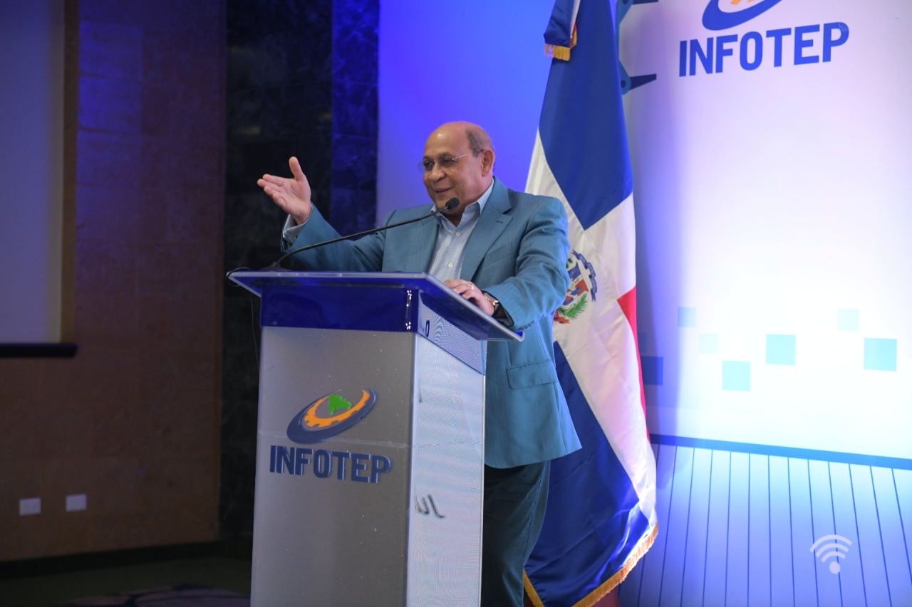 Santos Badía expone en Santiago sobre “La Industria 4.0 y el Futuro del Empleo”