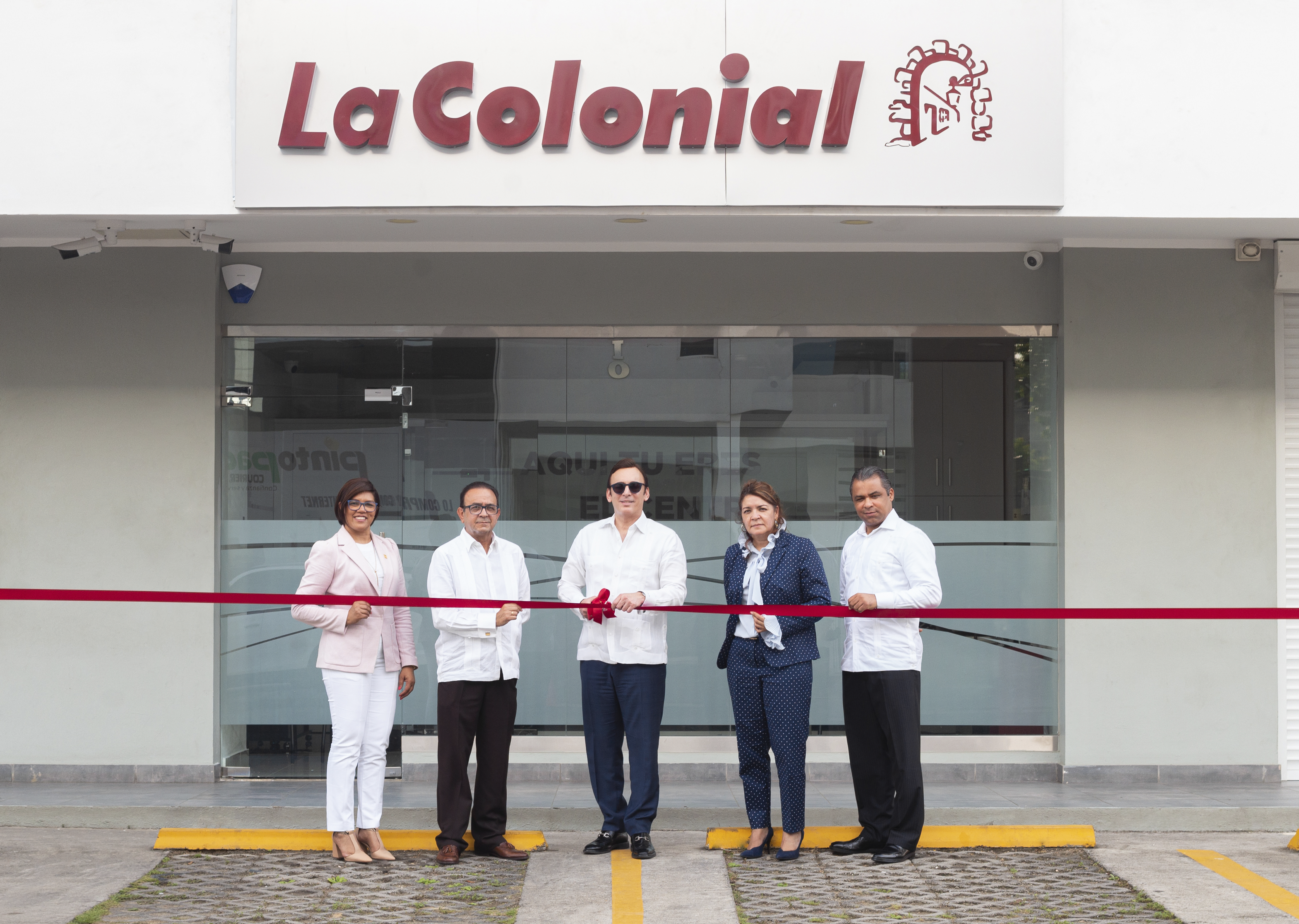 La Colonial inaugura Oficina en La Vega