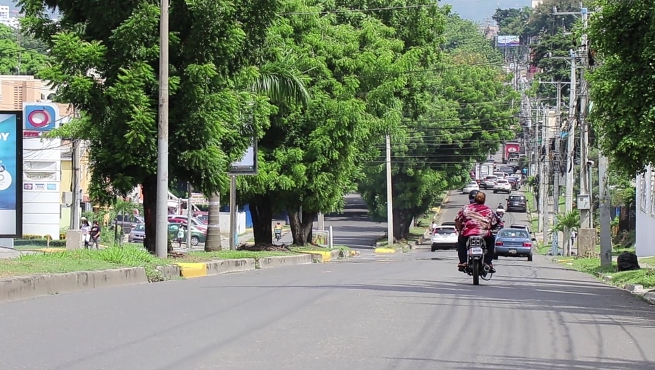 Moradores zona sur de Santiago celebran solución a falta de agua potable