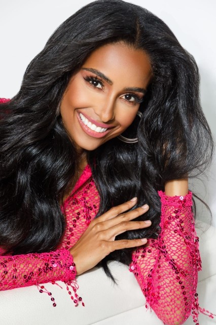 Génesis Suero una dominicana que busca la corona de Nuestra Belleza Latina