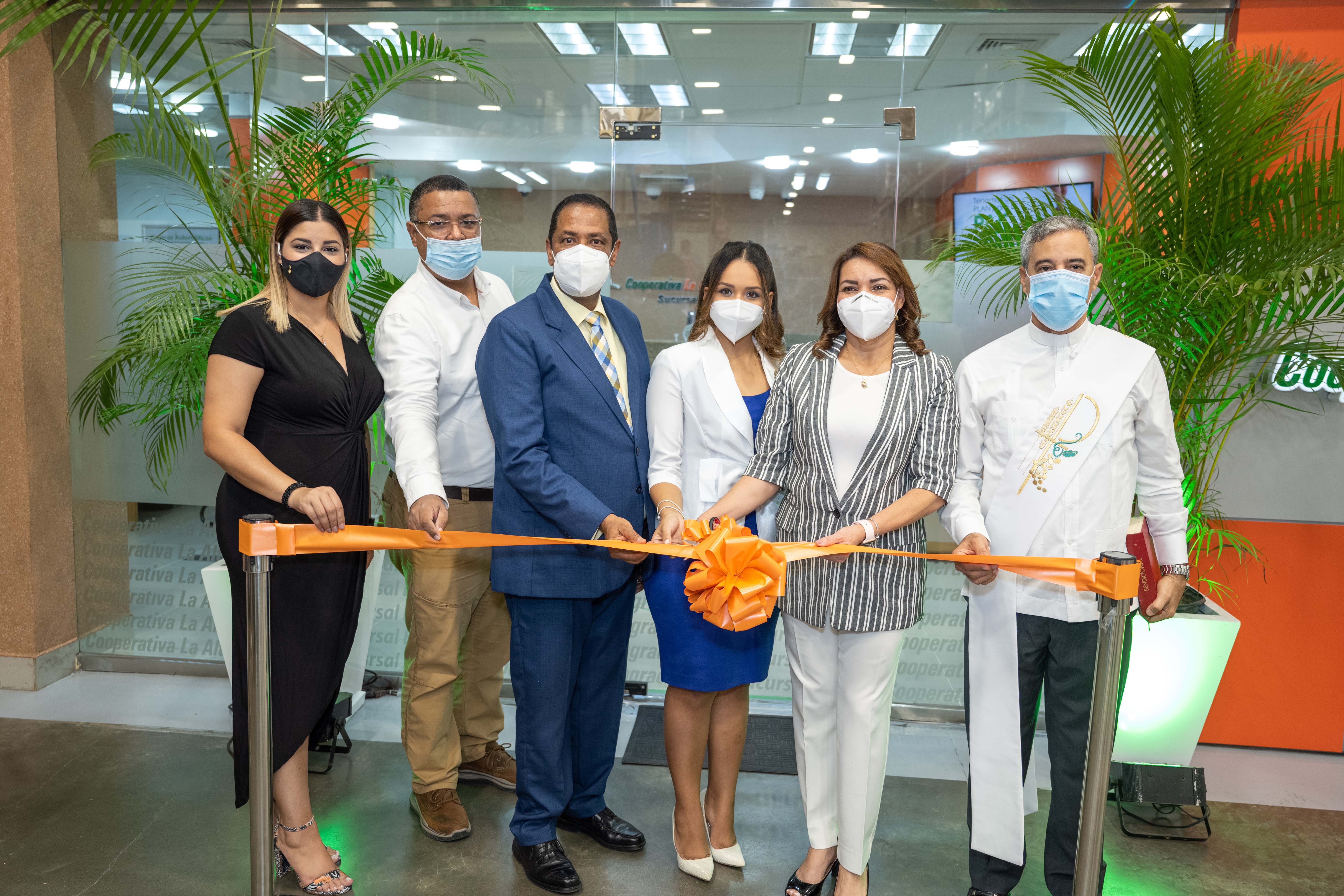 COOPERATIVA LA ALTAGRACIA INAUGURA AMPLIACIÓN SUCURSAL BELLÓN