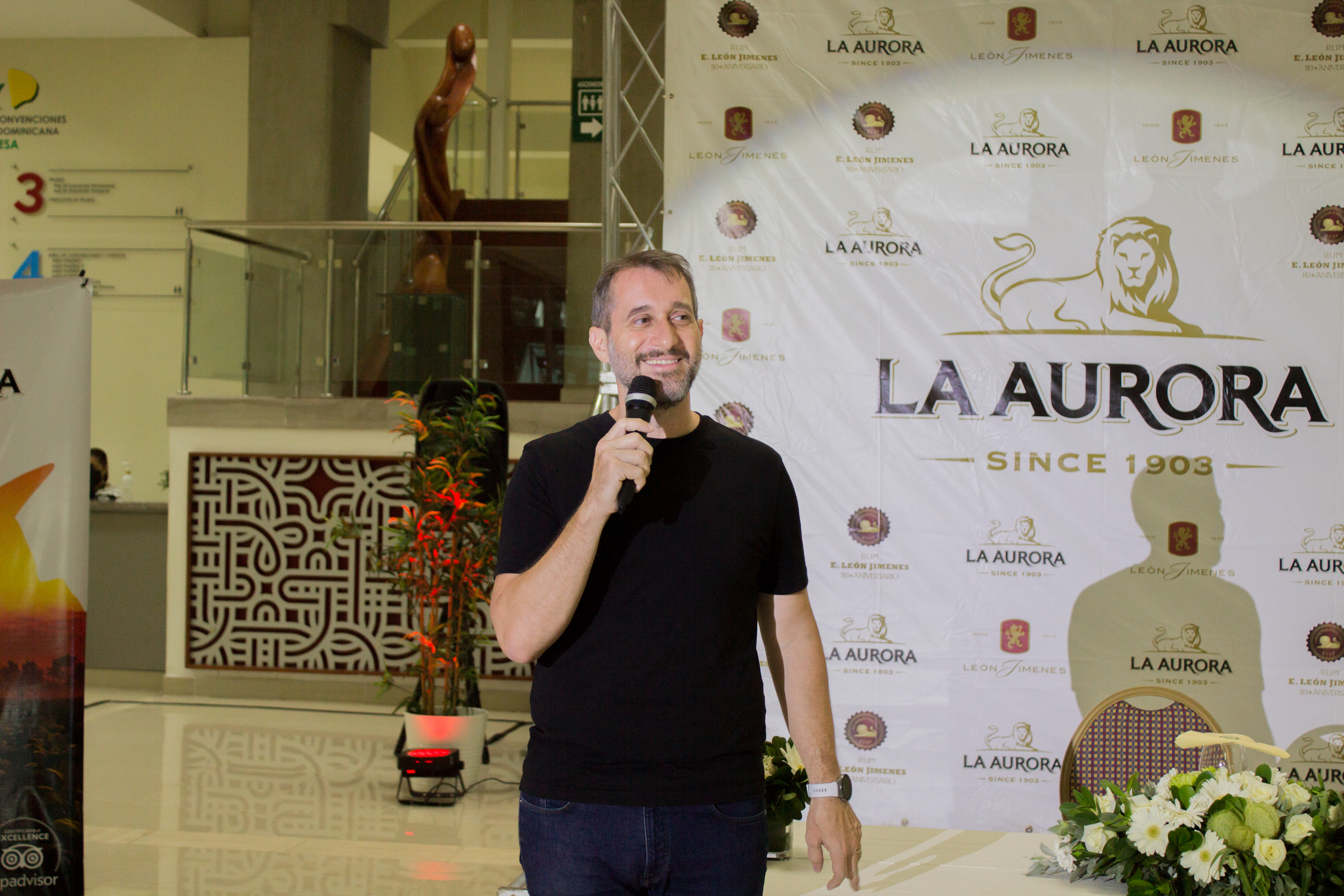 Carlos Sánchez anuncia “show” para Santiago; El Pío será su invitado