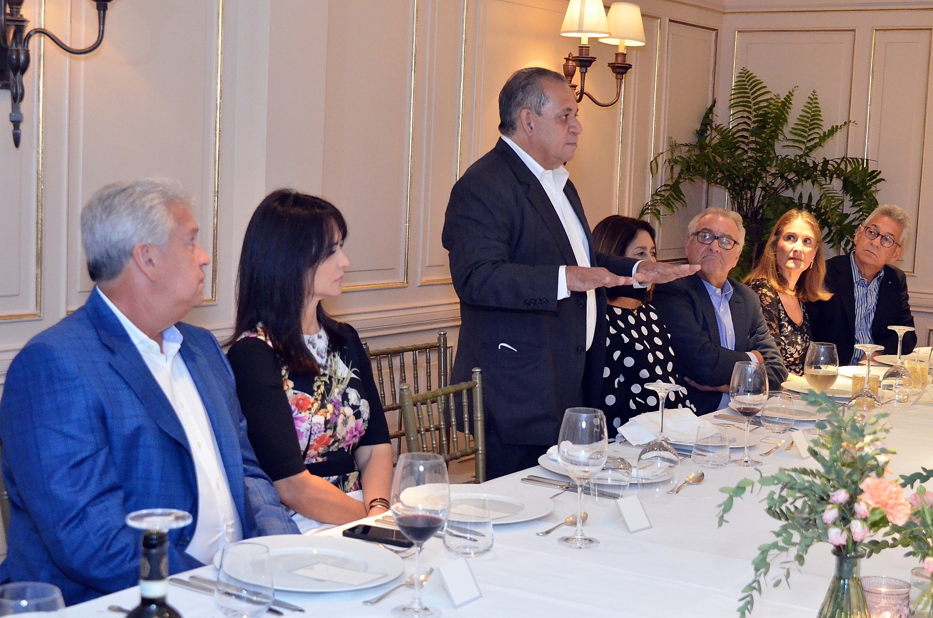 Academia Dominicana de Gastronomía conoce apuntes del nuevo libro de José Gabriel Atiles Bidó