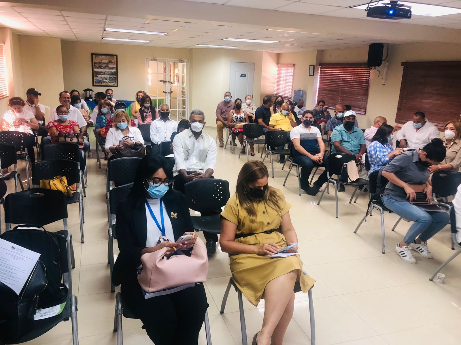 Cámara de Comercio de Puerto Plata realiza conversatorio sobre retos de los establecimientos comerciales para el servicio a los turistas de cruceros