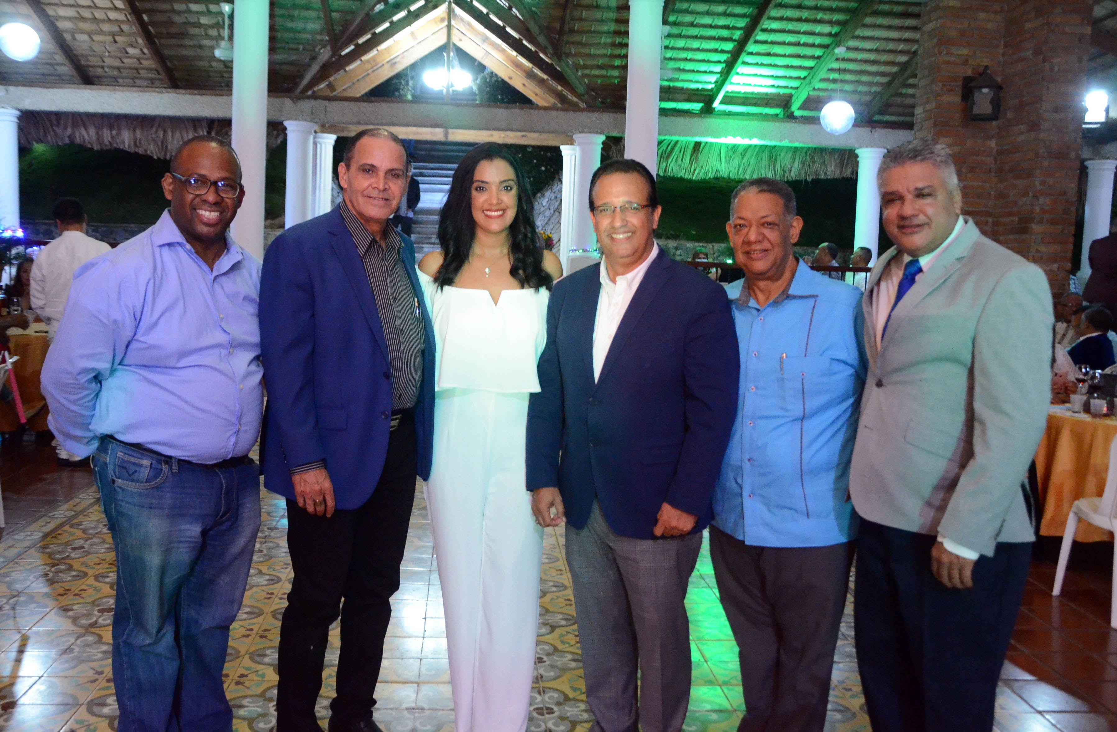 SNTP filial Santiago celebra tradicional cena navideña