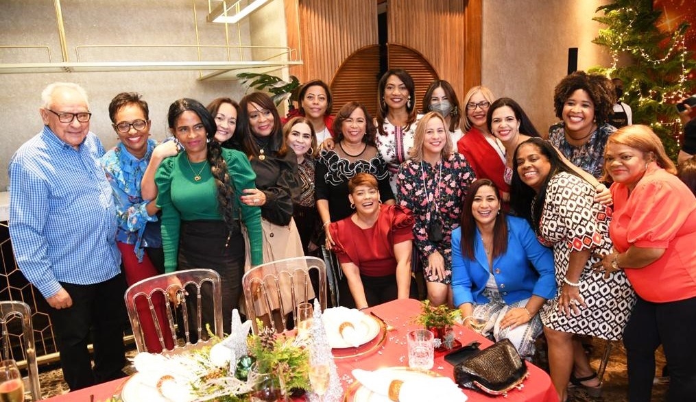 Asociación Dominicana de Cronistas Sociales celebró divertida fiesta de Navidad