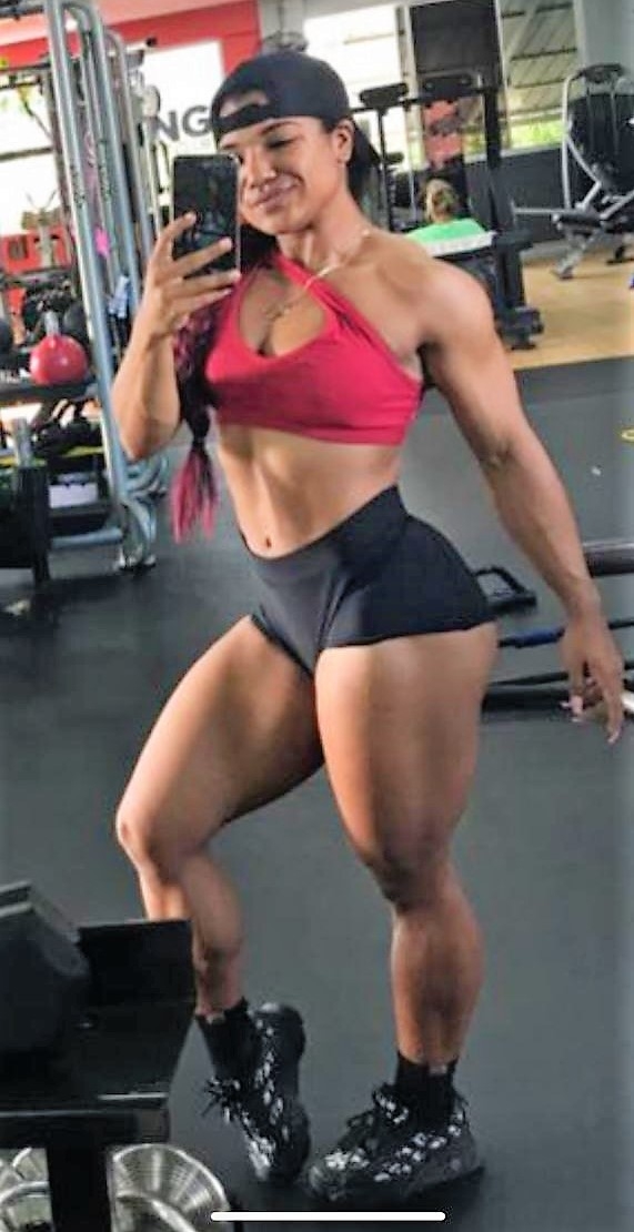 Gym La Máquina con atractiva Wellness, Maireny Sánchez, busca oro en copa Independencia