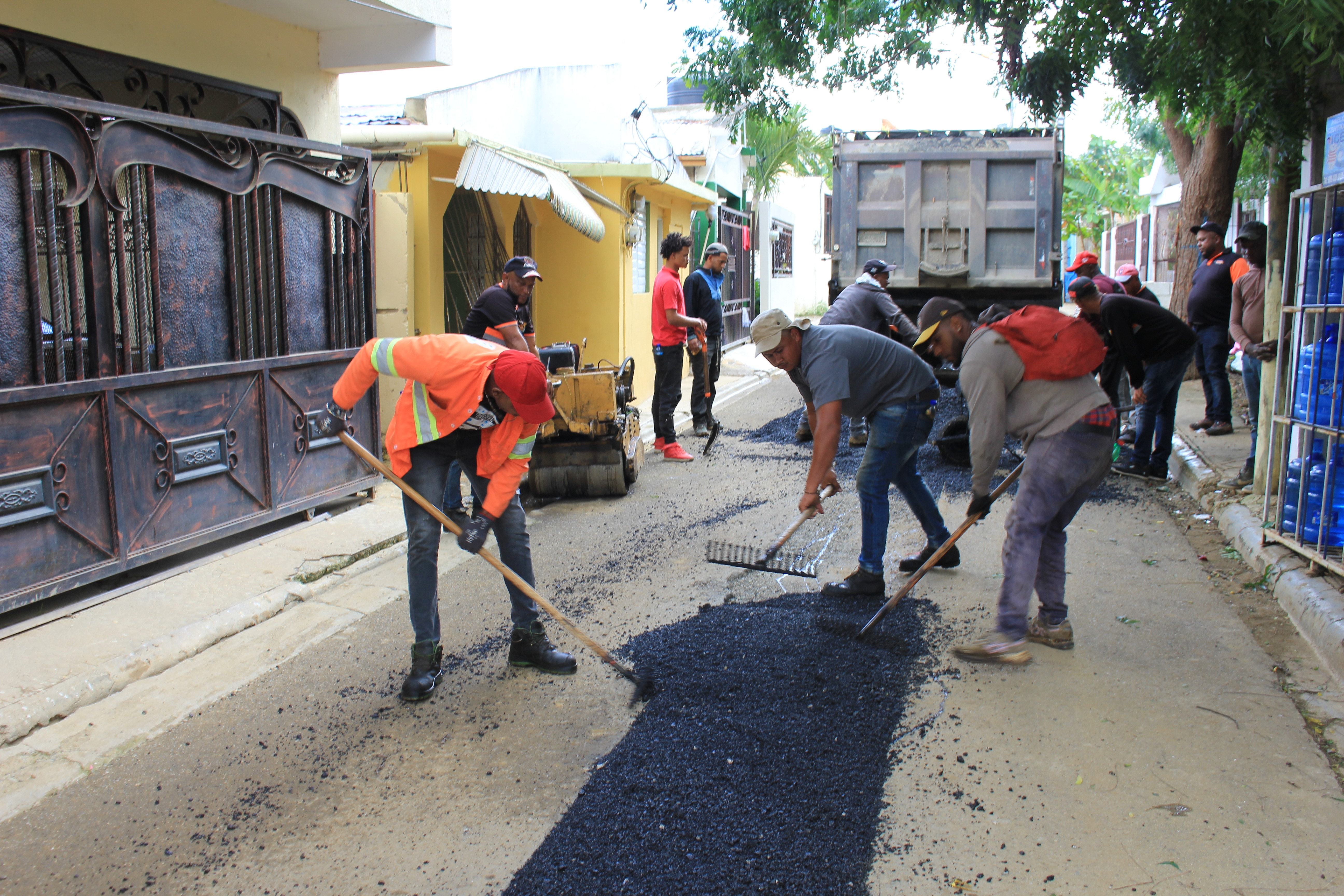 Coraasan avanza trabajos alcantarillado sanitario en barrio Francisco del Rosario Sánchez