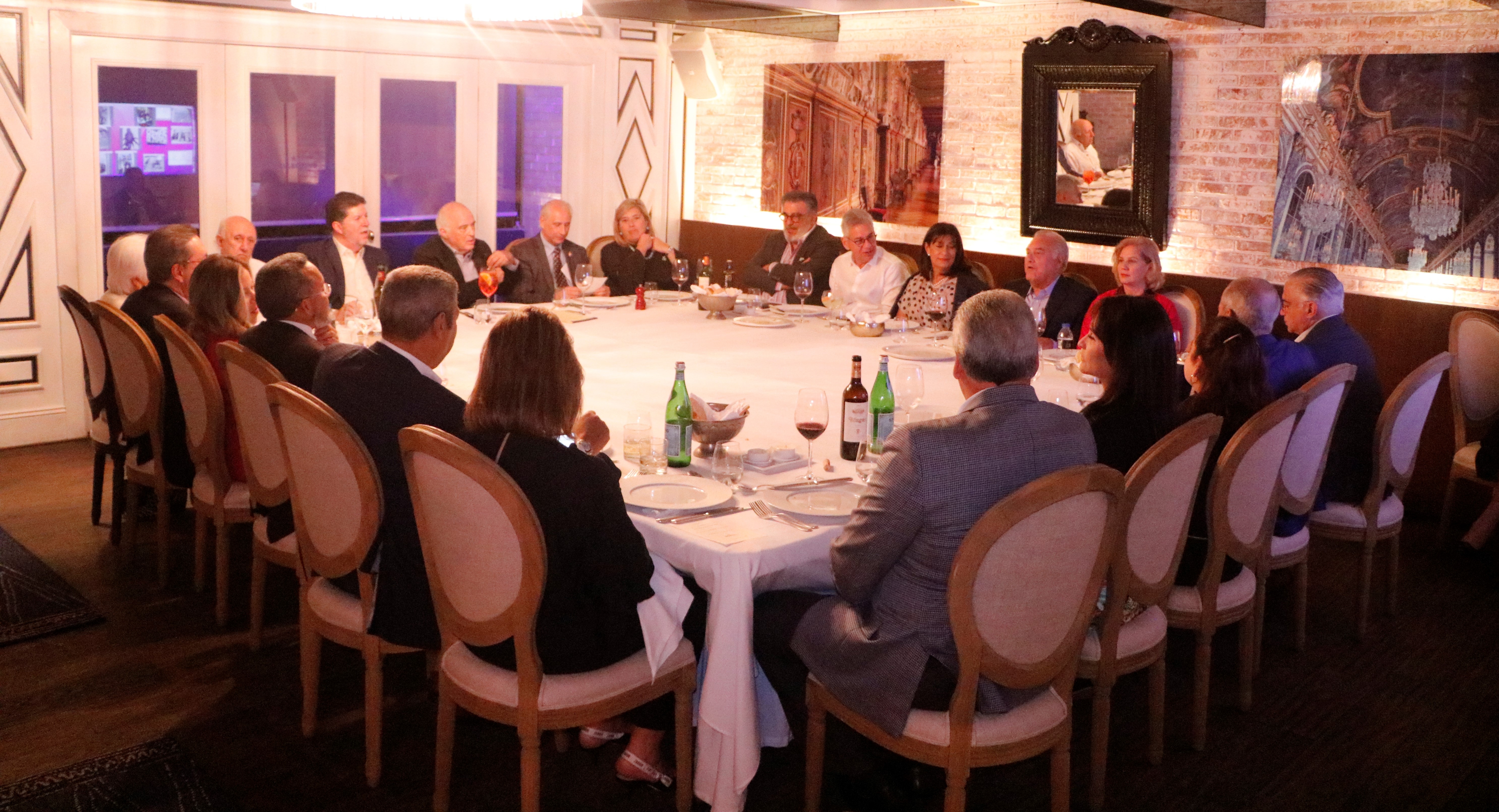 ADG celebra cena - conferencia sobre influencias taínas y africanas en la gastronomía criolla