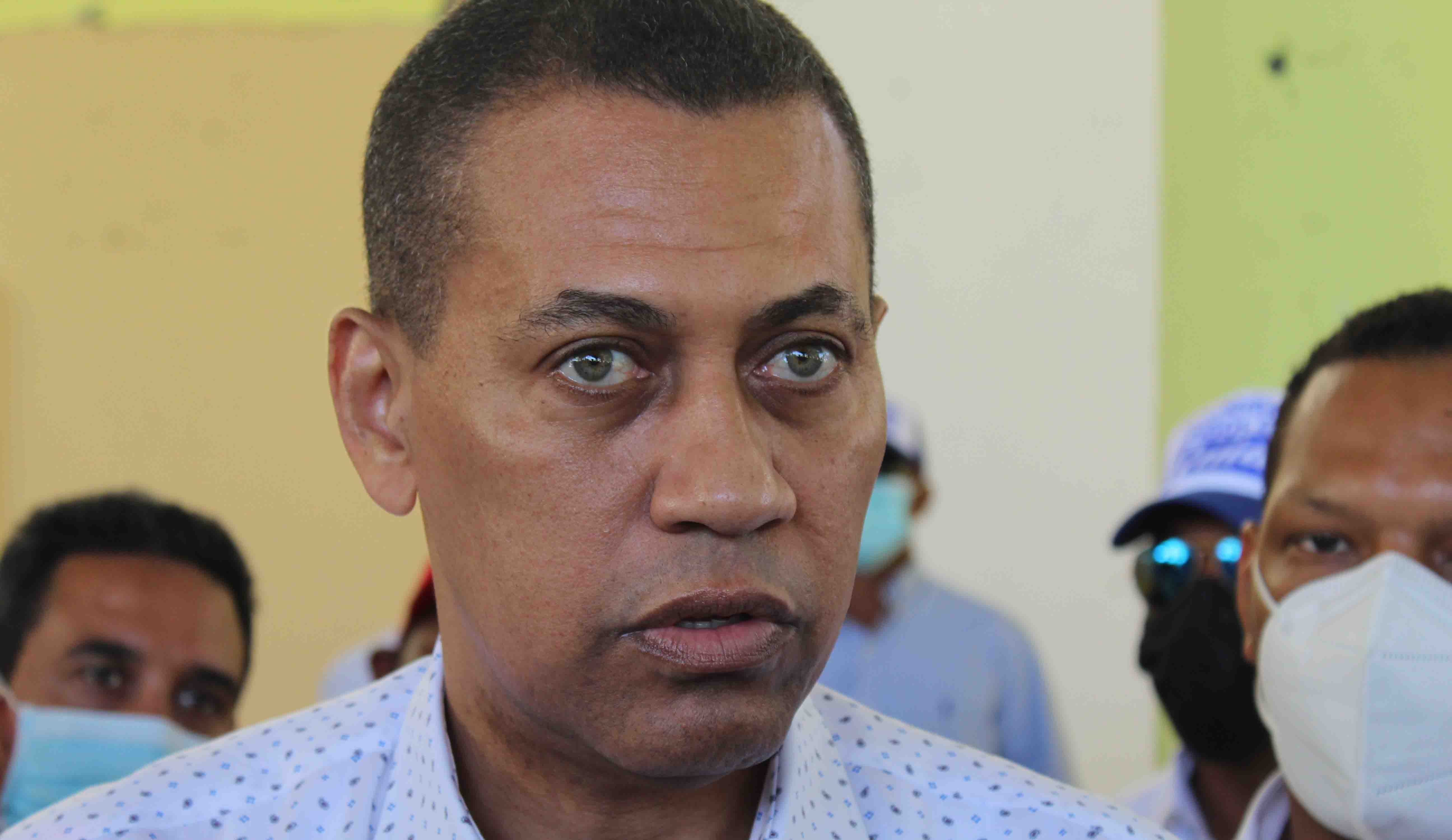 Guido dice: “Miguel Vargas debe estar riéndose con las muelas de atrás”