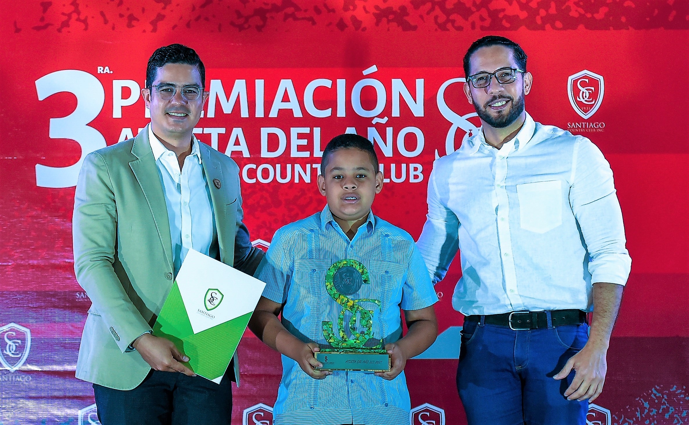 Damián Joao Corsino Correa más distinguido premiación anual Atletas del Año’2021 Santiago Country Club