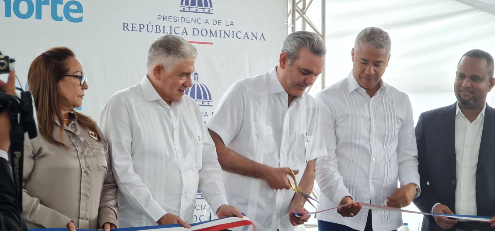 Presidente Abinader encabeza inauguración proyecto desarrollado por Edenorte en comunidades de Santiago