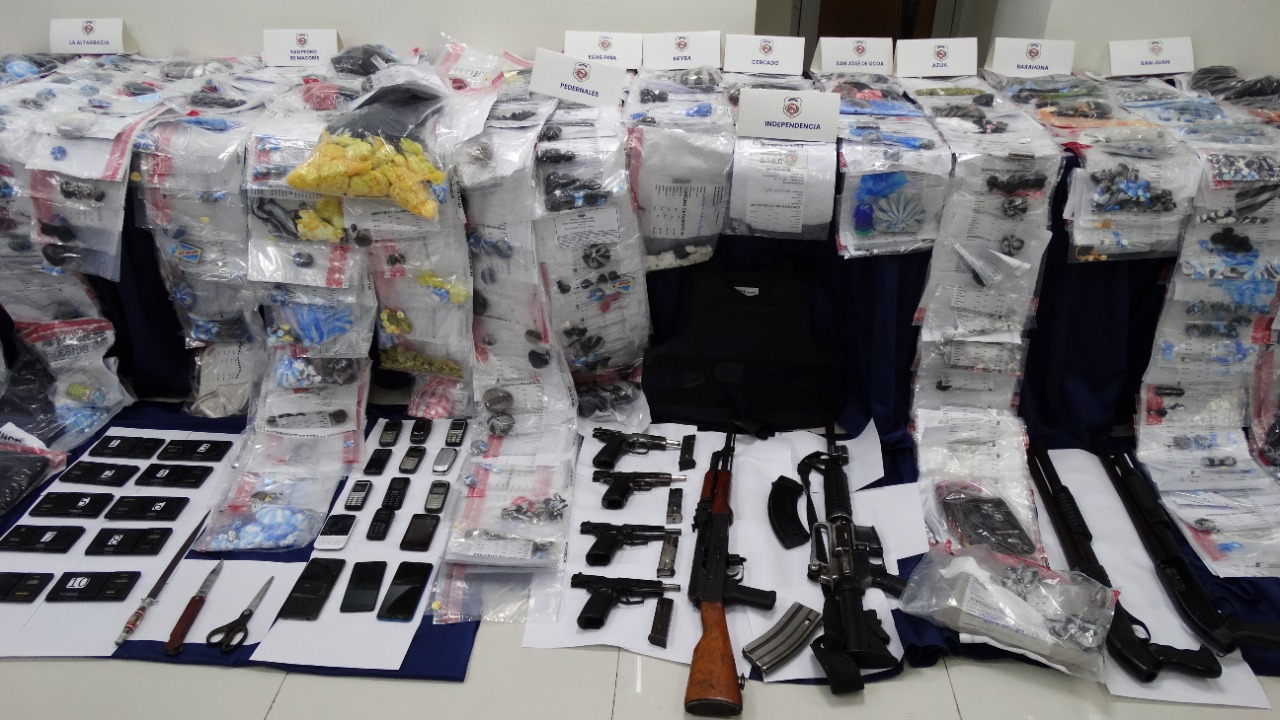 Autoridades sacan de las calles dos toneladas 400 mil gramos de drogas