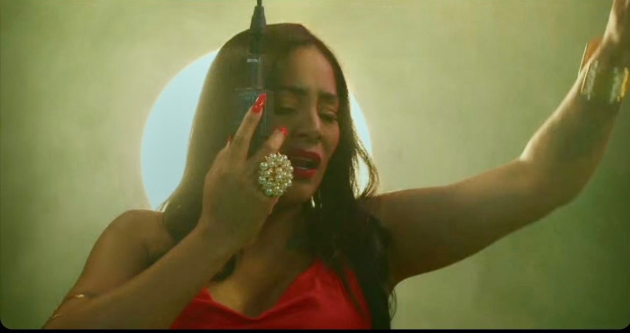 SORAYA GÓMEZ ESTRENA “PUEDE SER”