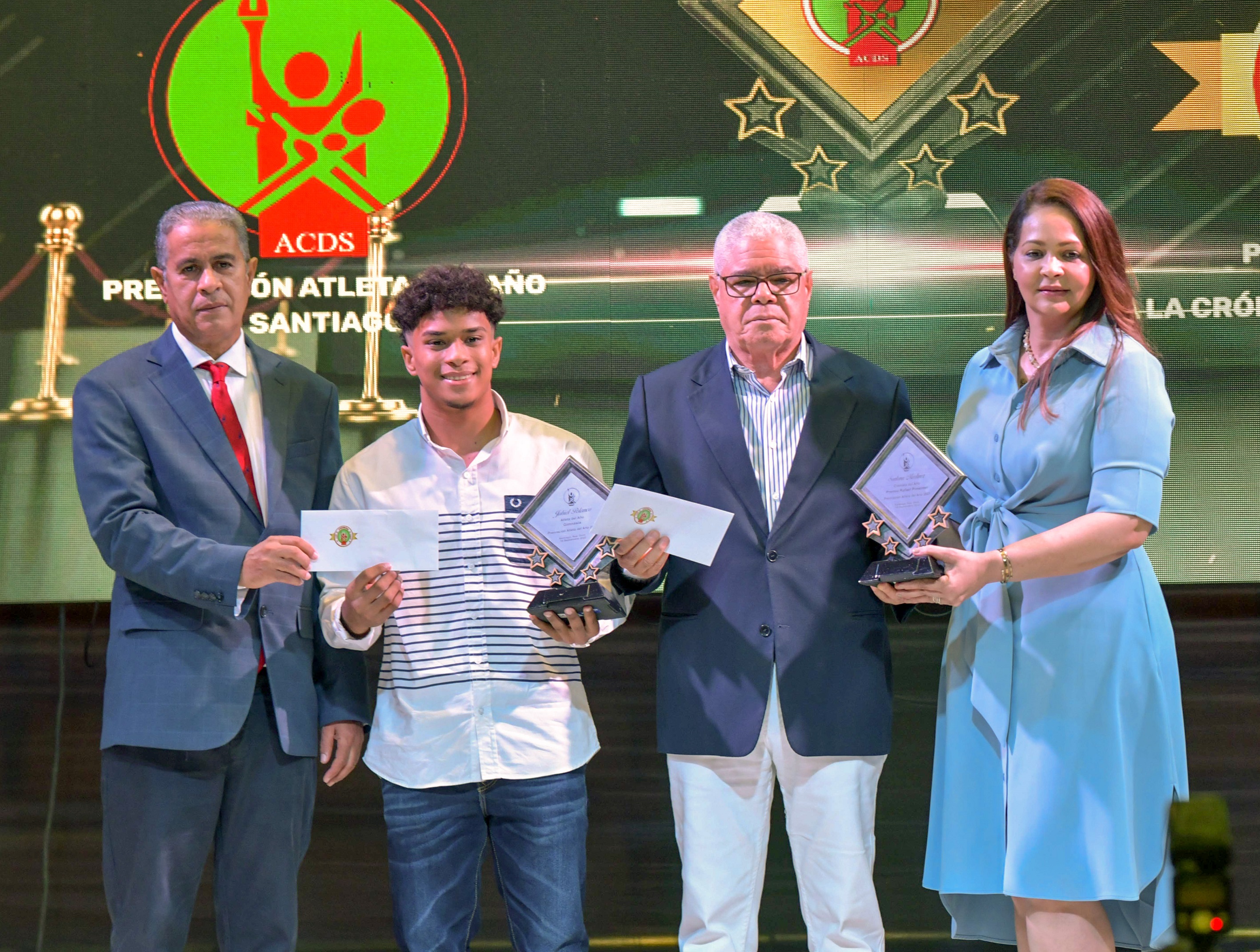 Jabiel Polanco, atleta del año y Santana Martínez, cronista más destacado en gran gala Banreservas de la ACDS