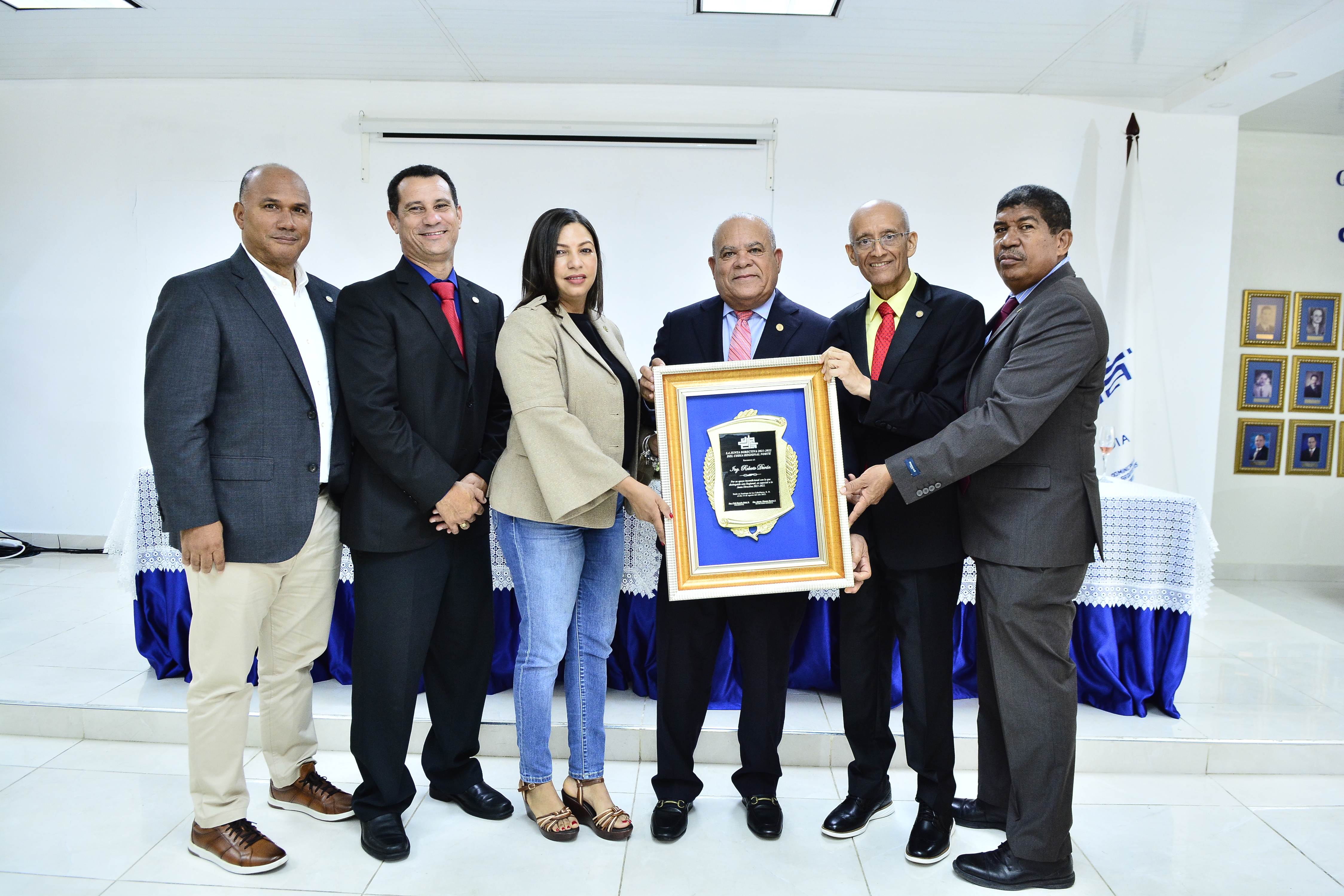 CODIA REGIONAL NORTE RECONOCE ex –presidente ingeniero Roberto Durán