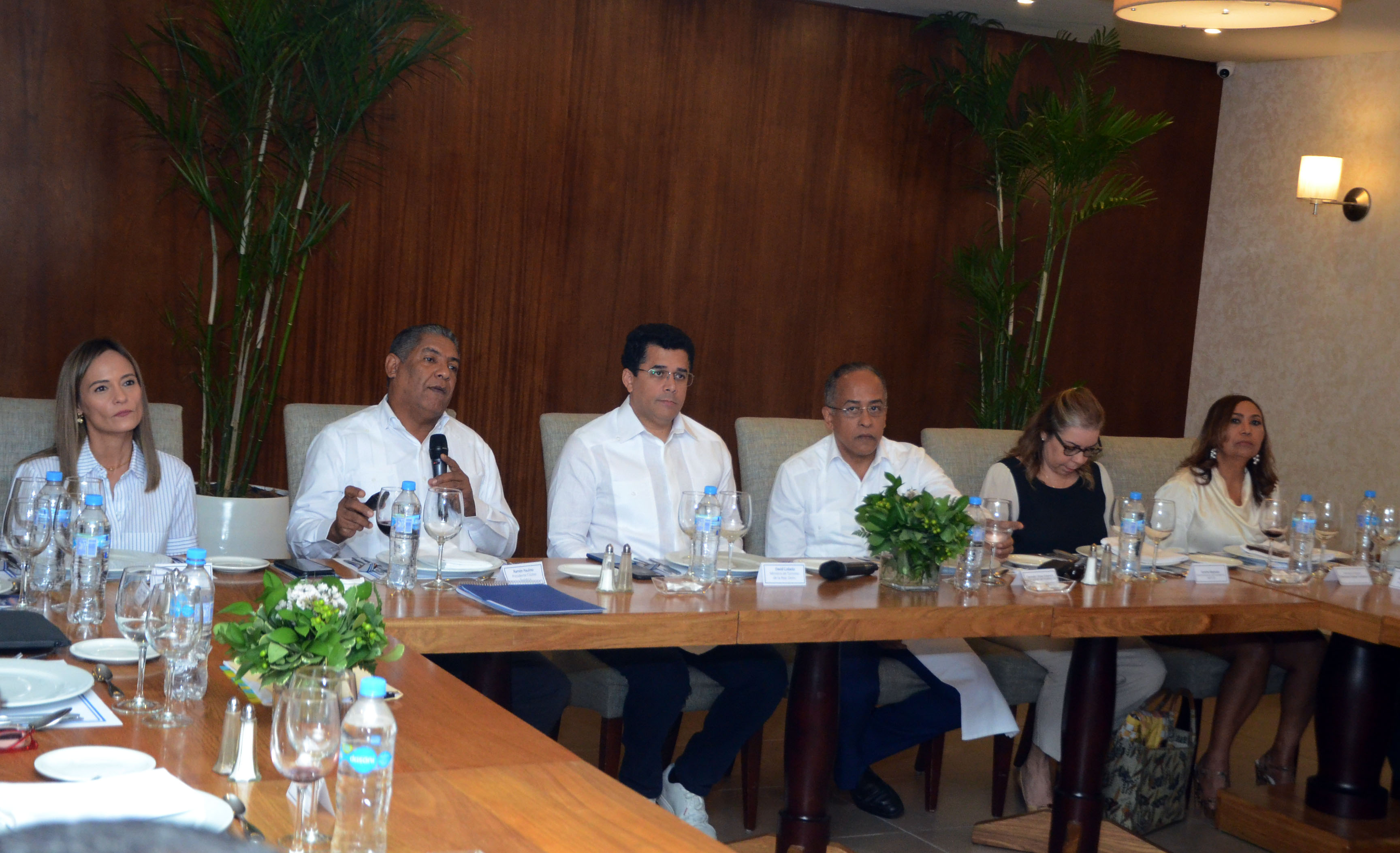 Ministro de Turismo anuncia 250 millones para promover el destino Santiago