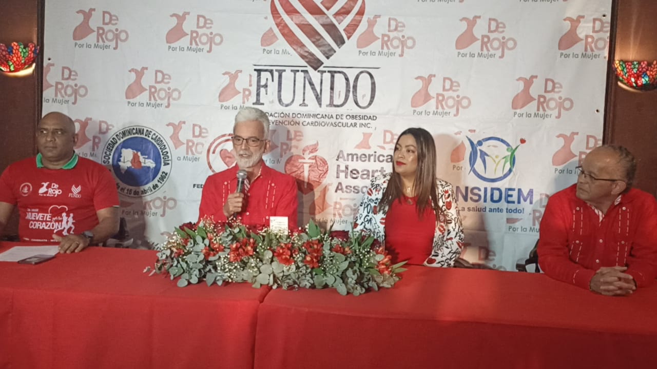 FUNDO presenta campaña "De rojo por la mujer 2023”