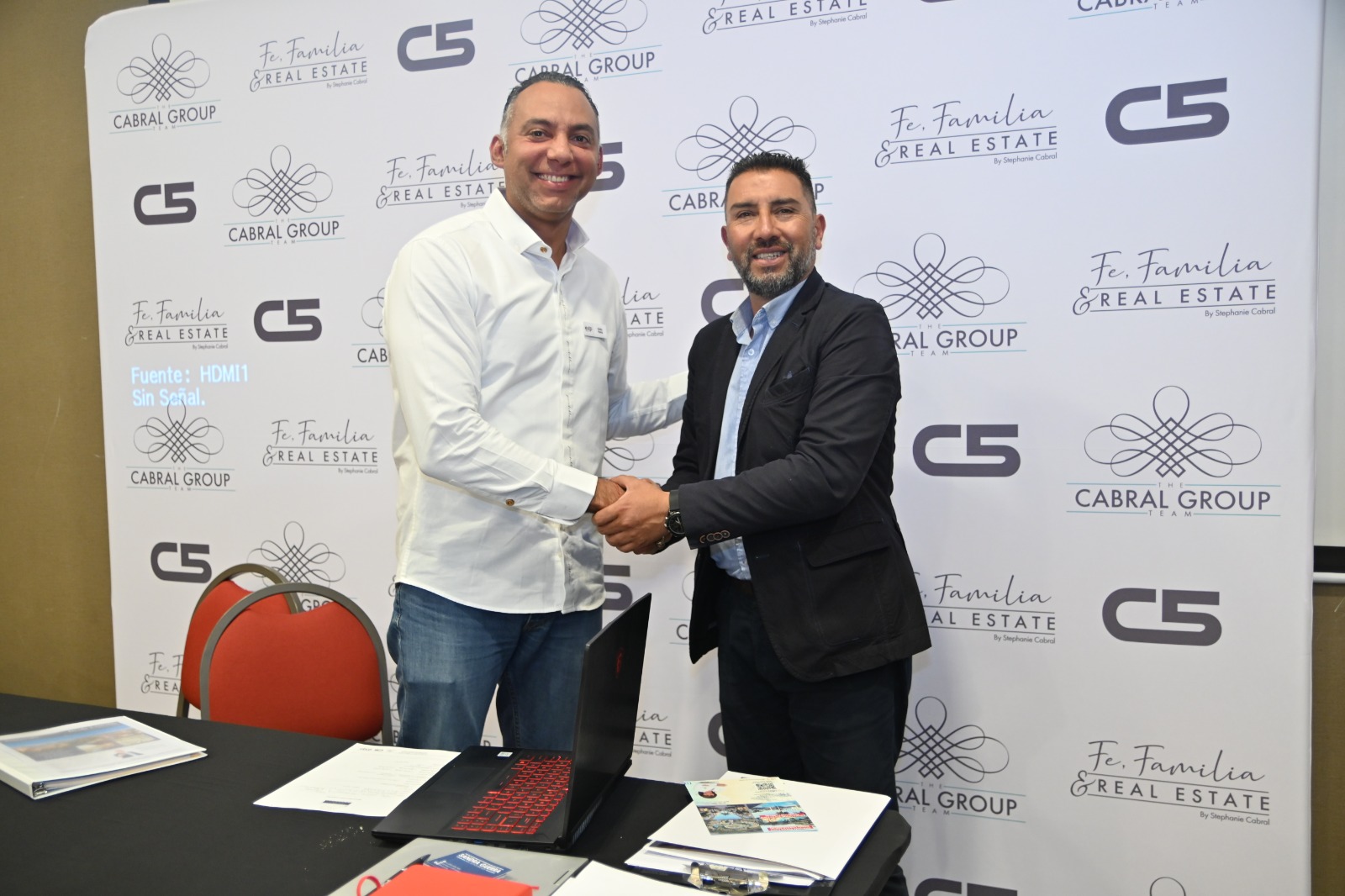 Eddy Peña destaca como asesor inmobiliario en Punta Cana y Miami EXPO 2023 en Colombia