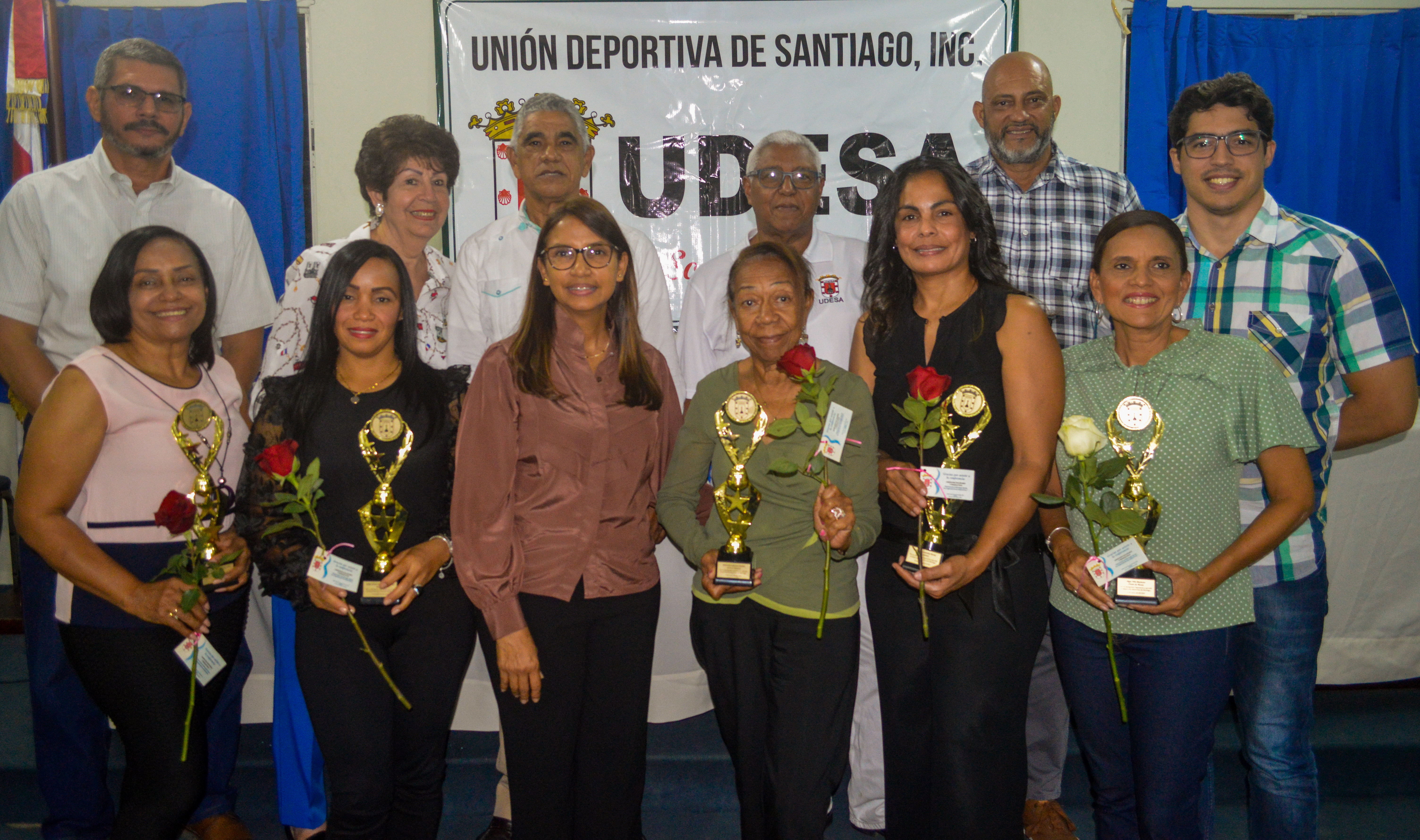 UDESA reconoce damas de Santiago históricas en el deporte