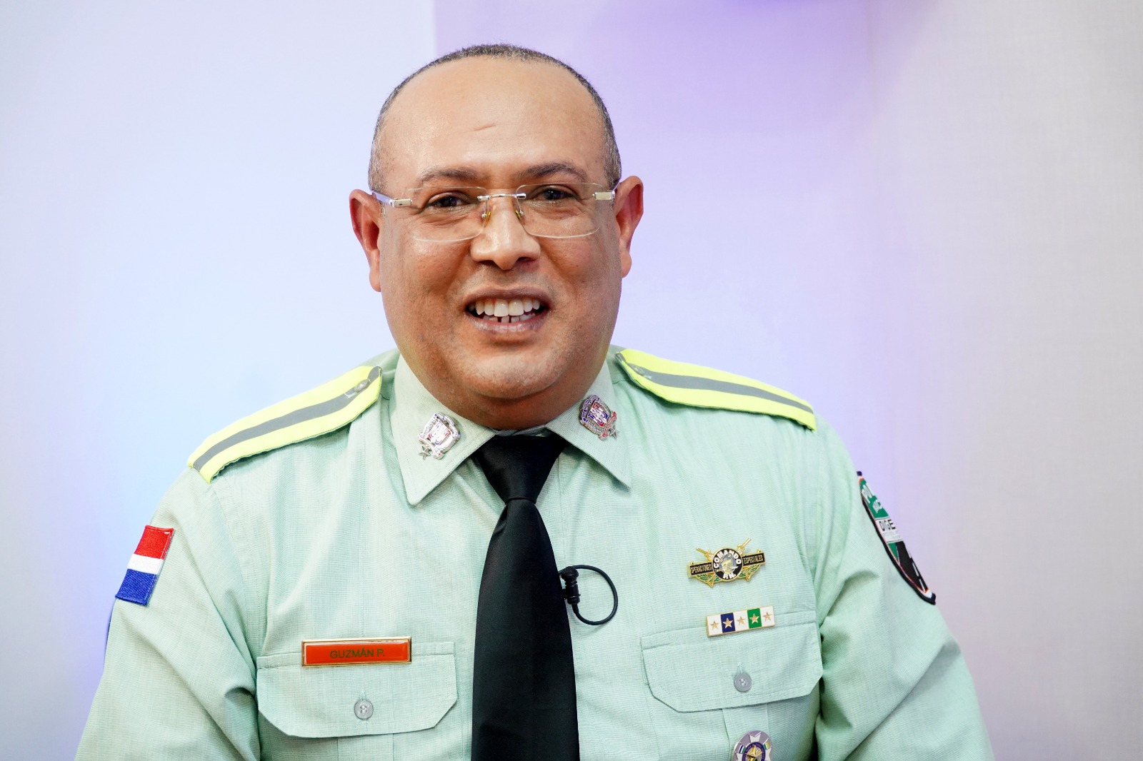 La Dirección de Ética Gubernamental felicita al director de DIGESETT por cumplir con los estándares en los portales de transparencia.