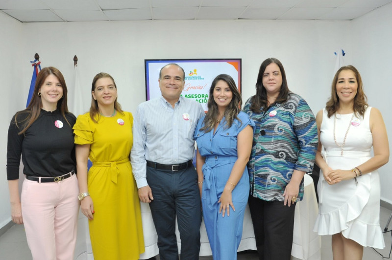Voluntariado presenta integrantes de su Junta de Asesores