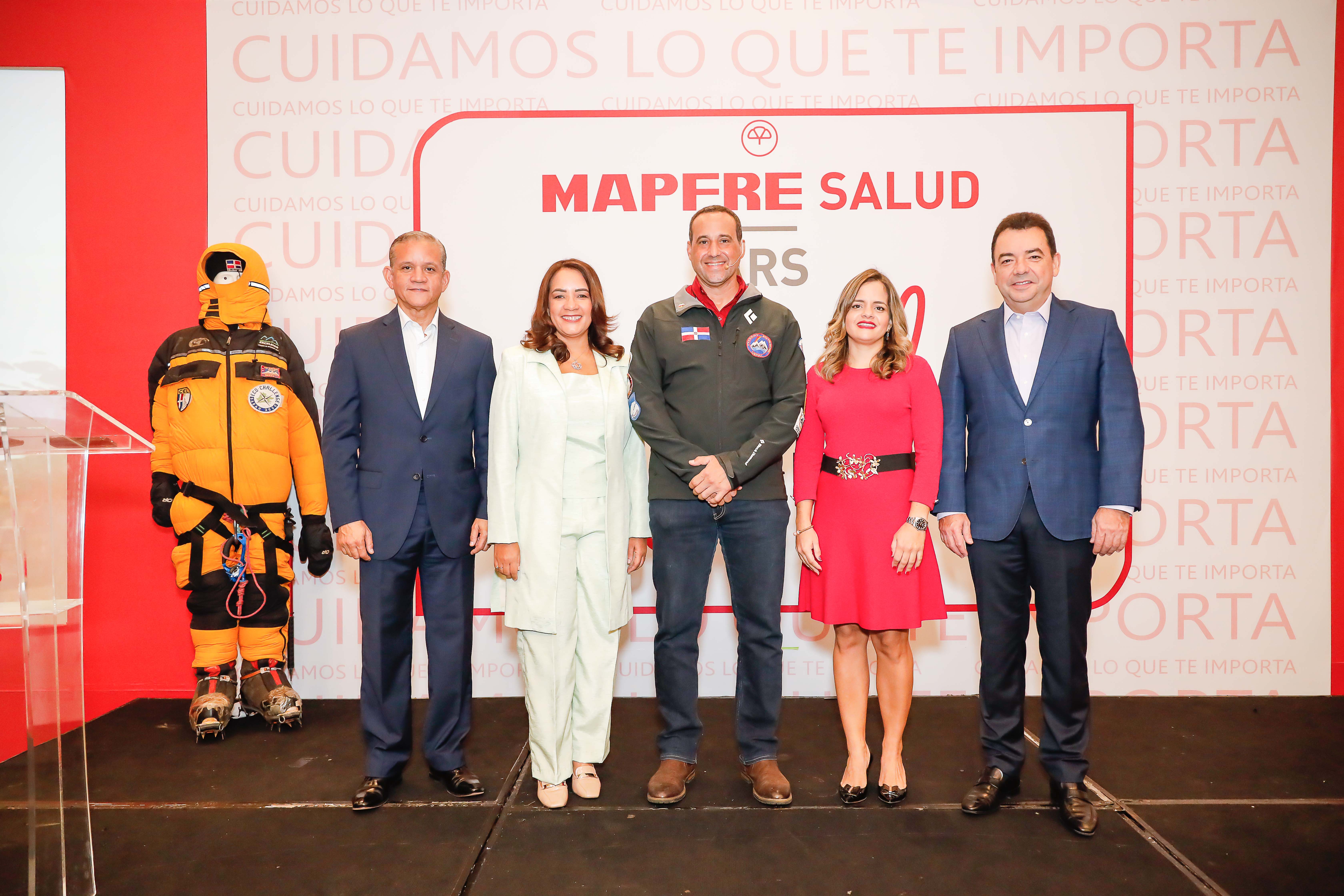 “Liderando lo Imposible: Claves de Liderazgo en la conferencia motivacional de MAPFRE Salud ARS
