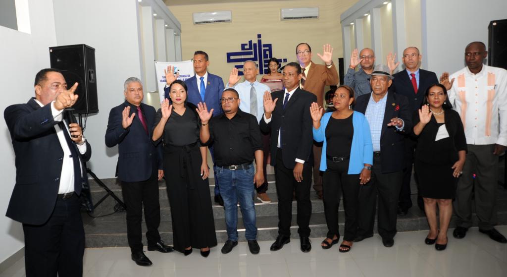 Juramentan nueva directiva del SNTP Filial Santiago