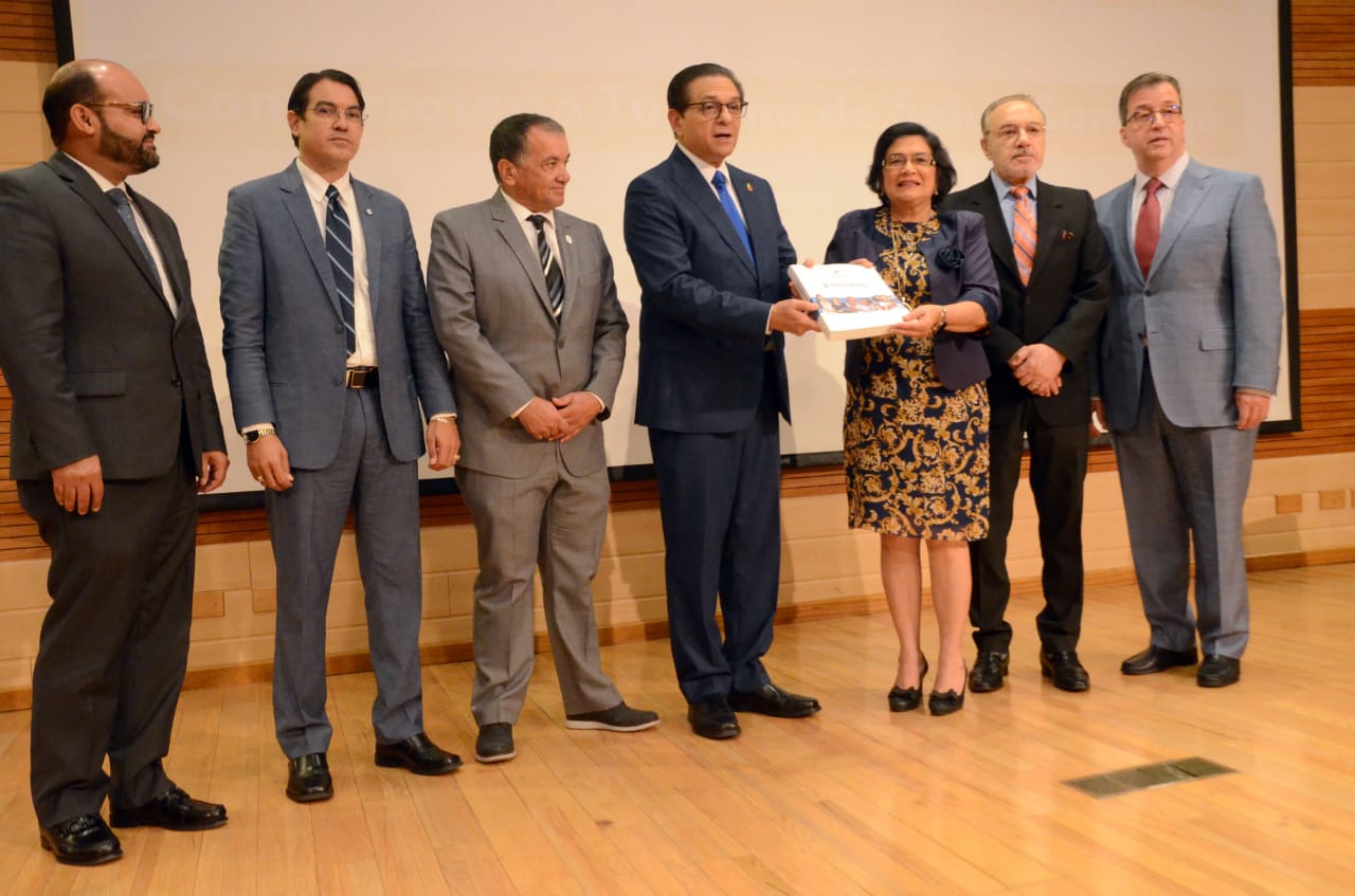 Ministro Daniel Rivera afirma RD es destino turístico más importante para visitas de salud