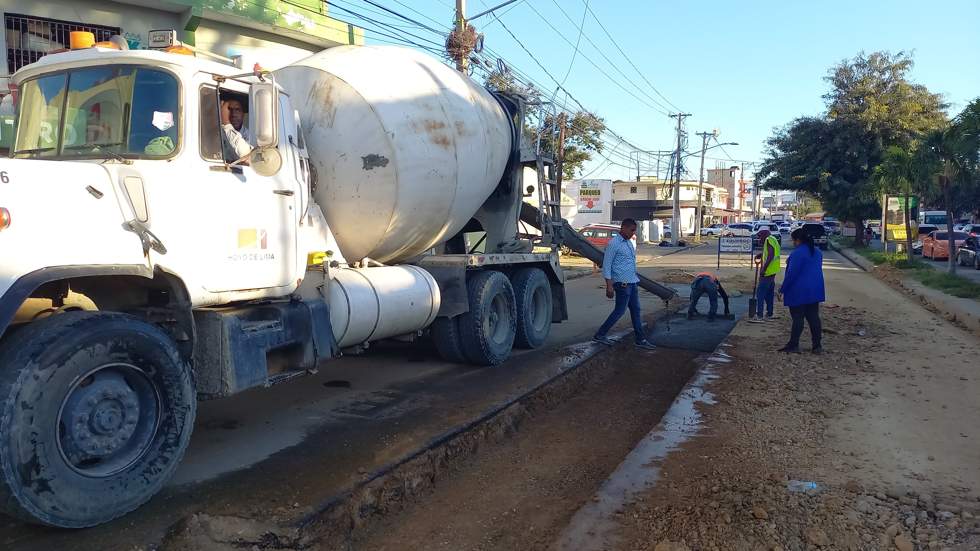 En fase final etapa II ampliación colector aguas residuales ave. 27 de Febrero