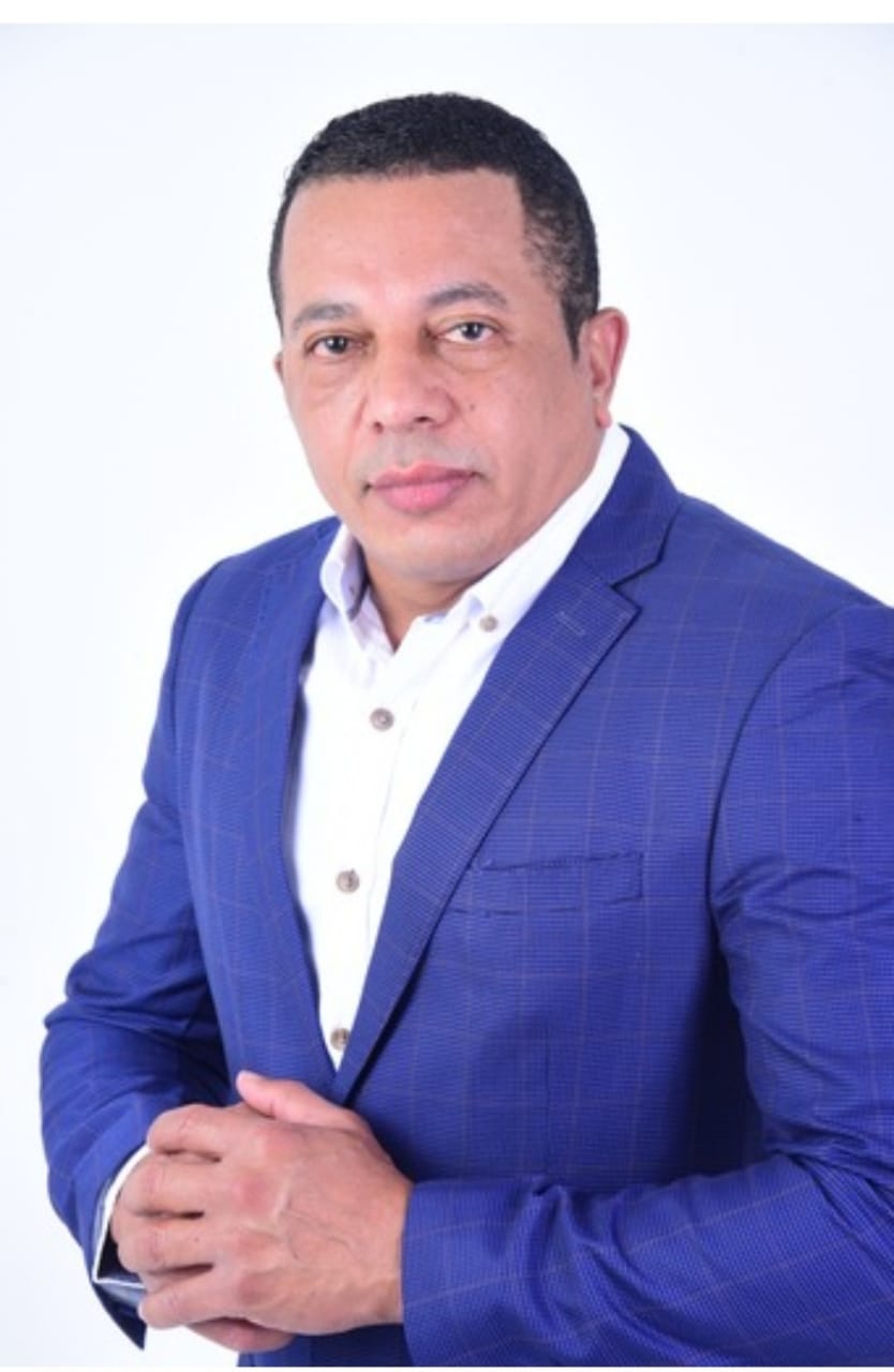 Dr. Juan Óscar Polanco: "Mi pasión es la maestría estética por eso la ejerzo con profesionalidad
