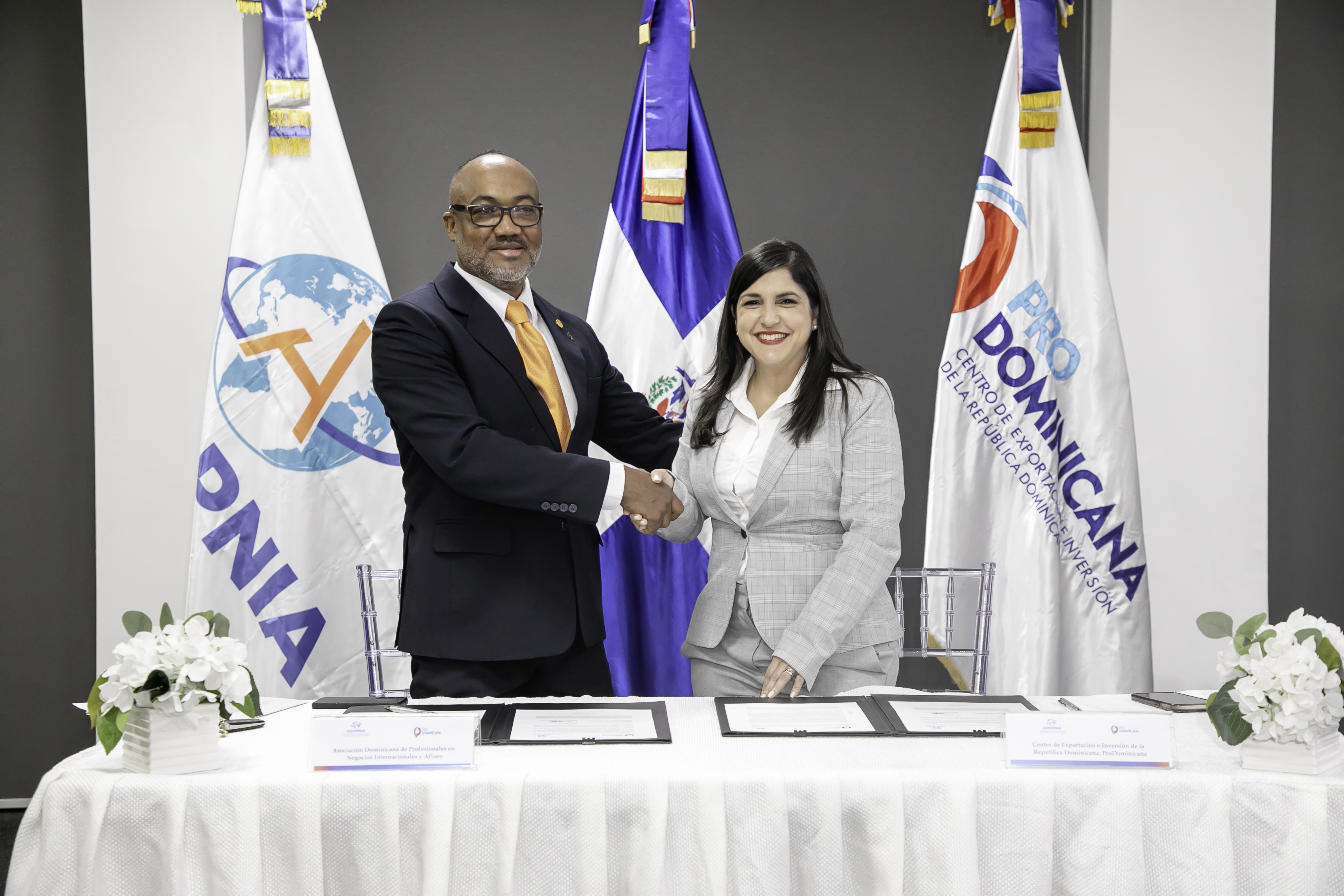 ProDominicana y ADOPNIA se unen para impulsar el comercio de República Dominicana