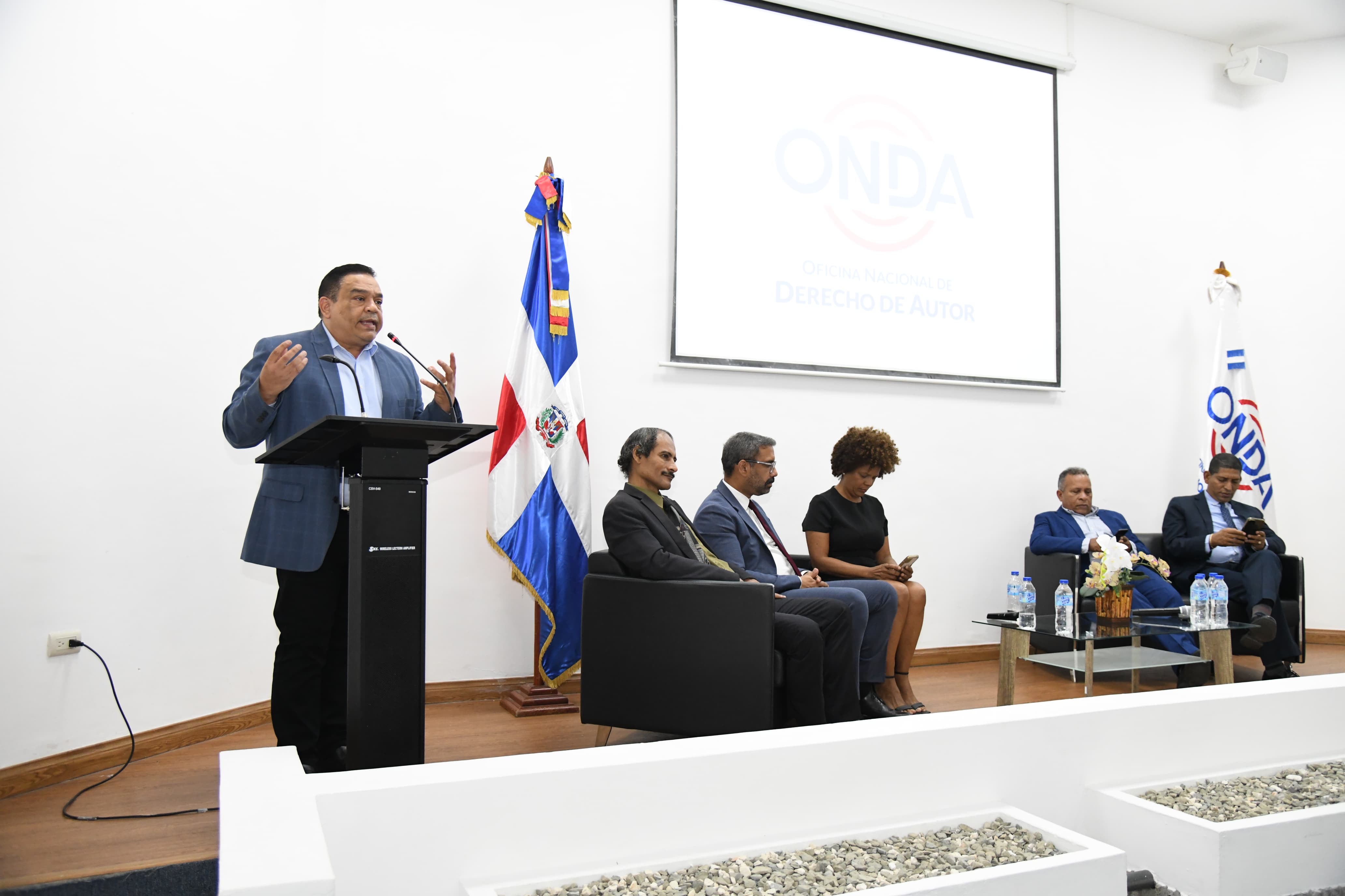 Expertos plantean impacto de industria creativa en el desarrollo cultural y económico del país