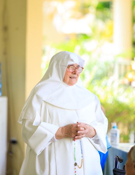 Fundación Huáscar Rodríguez Herrera renueva camas Centro Geriátrico Margarita Herrera