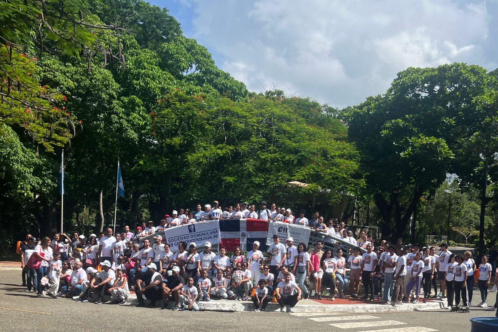FUNDEII llama a crear conciencia sobre enfermedades inflamatorias intestinales durante novena caminata celebrada en RD