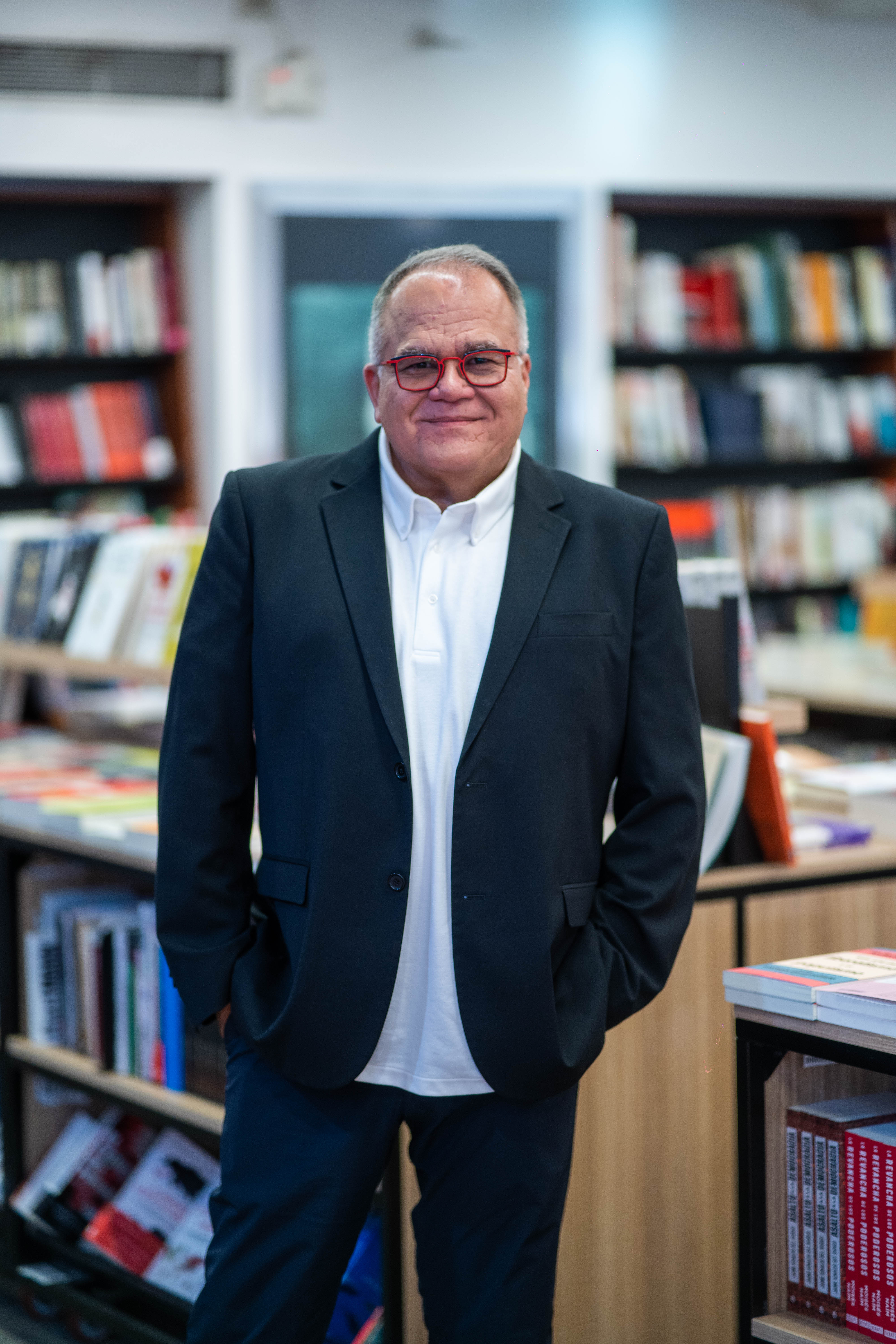 Cuesta Libros invita al autor Armando Lucas Correa a presentar en República Dominicana su nuevo thriller psicológico
