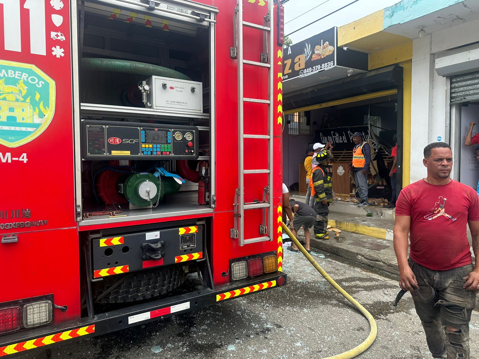 Sistema 911 coordina asistencia ante evento ocurrido en un local comercial de La Vega