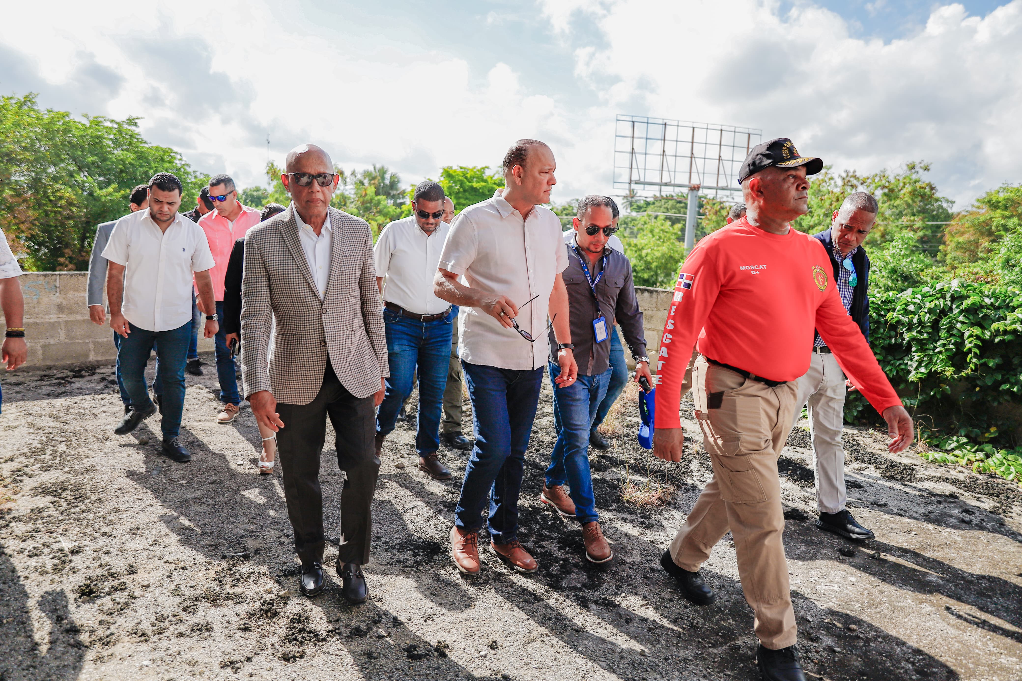Alcalde Ulises Rodríguez informa gobierno terminará edificio del Cuerpo de Bomberos