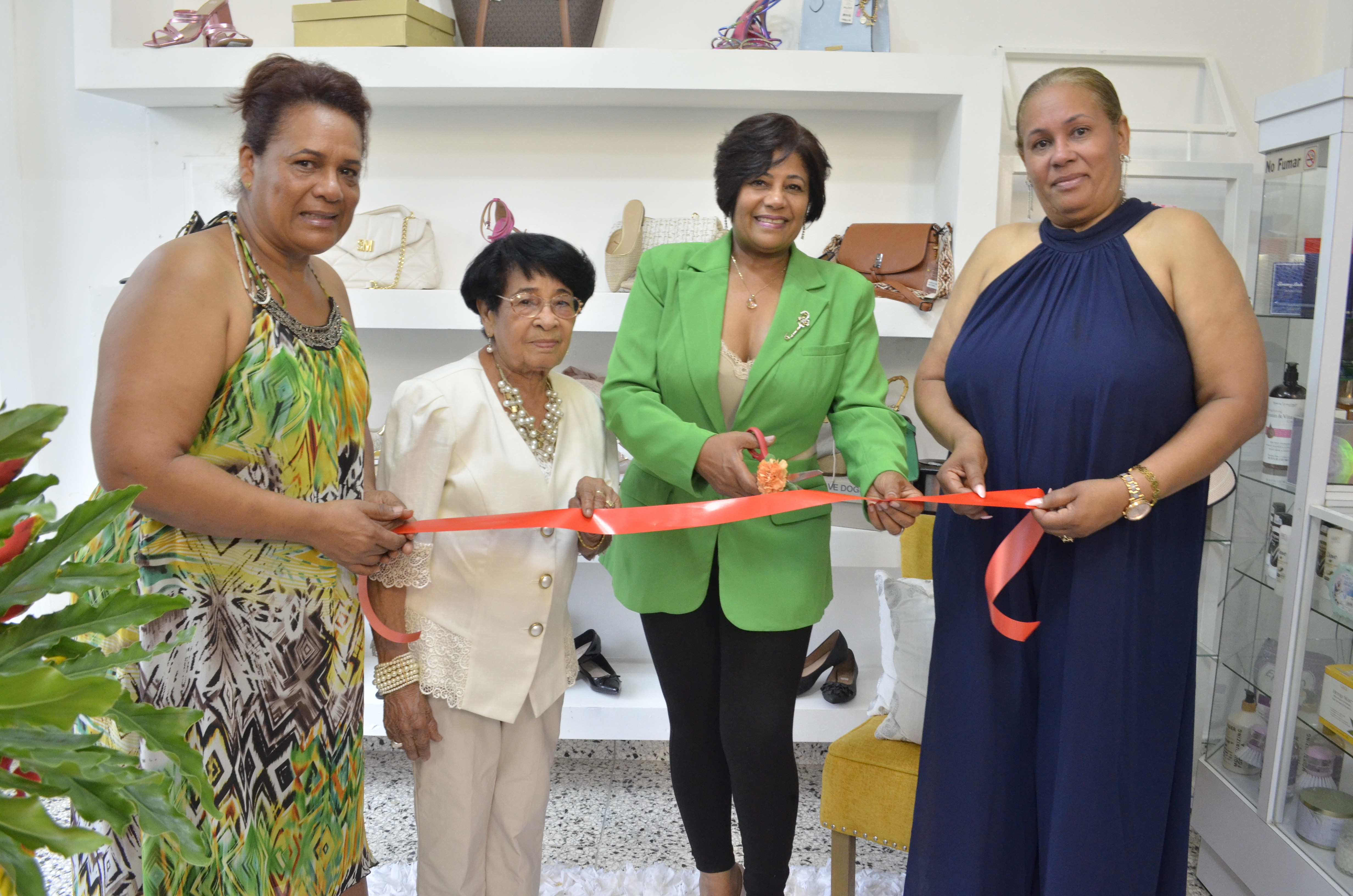 Inauguran en Licey la segunda sucursal de Pame s Closet