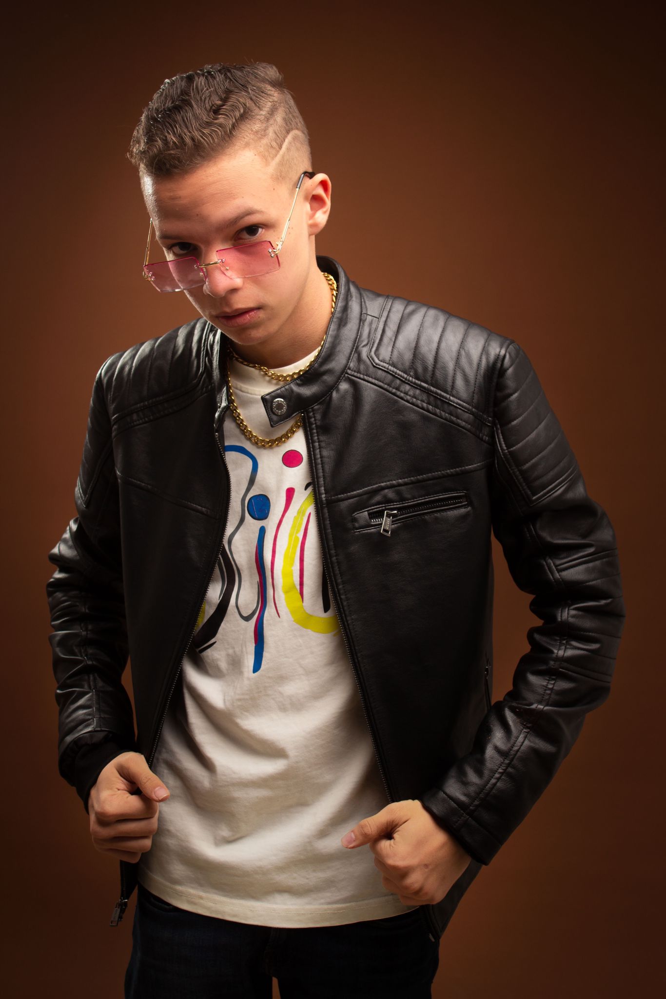 JeyTi Flow viene "Rulay" con su nuevo tema y promete cautivar al público