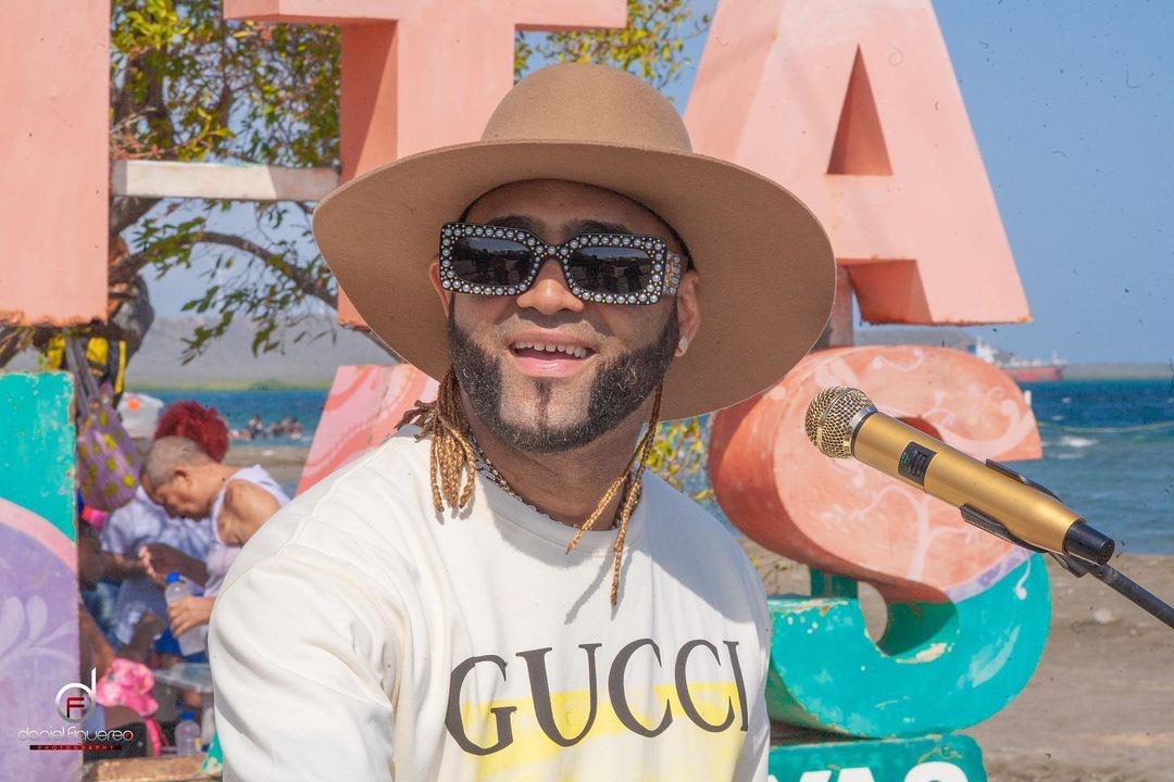 El Símbolo promotor artístico que hace historia mezclando lo mejor de la música dominicana